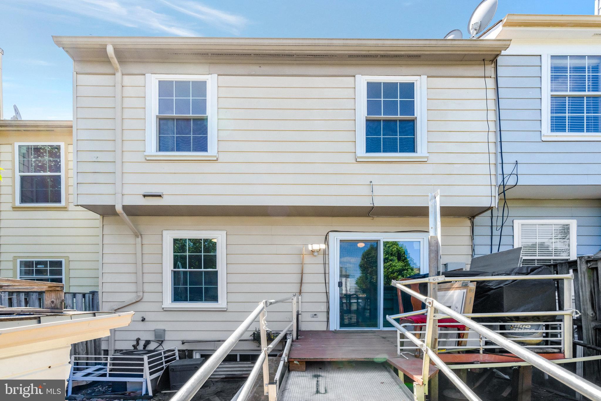10266 BROOKSTONE CT