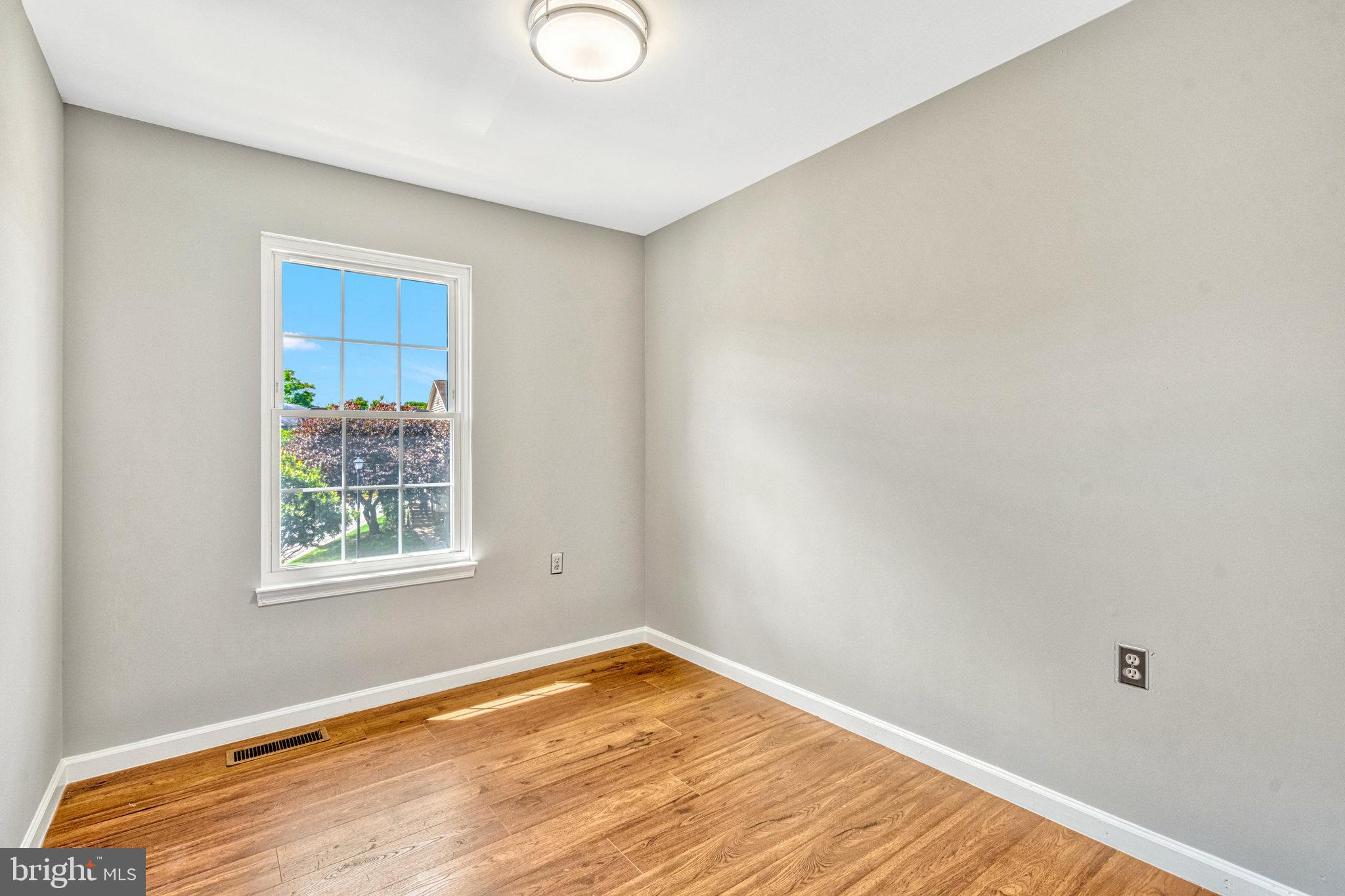 10266 BROOKSTONE CT