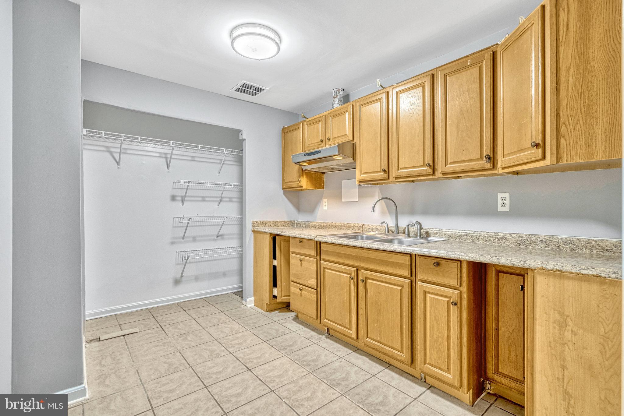 10266 BROOKSTONE CT