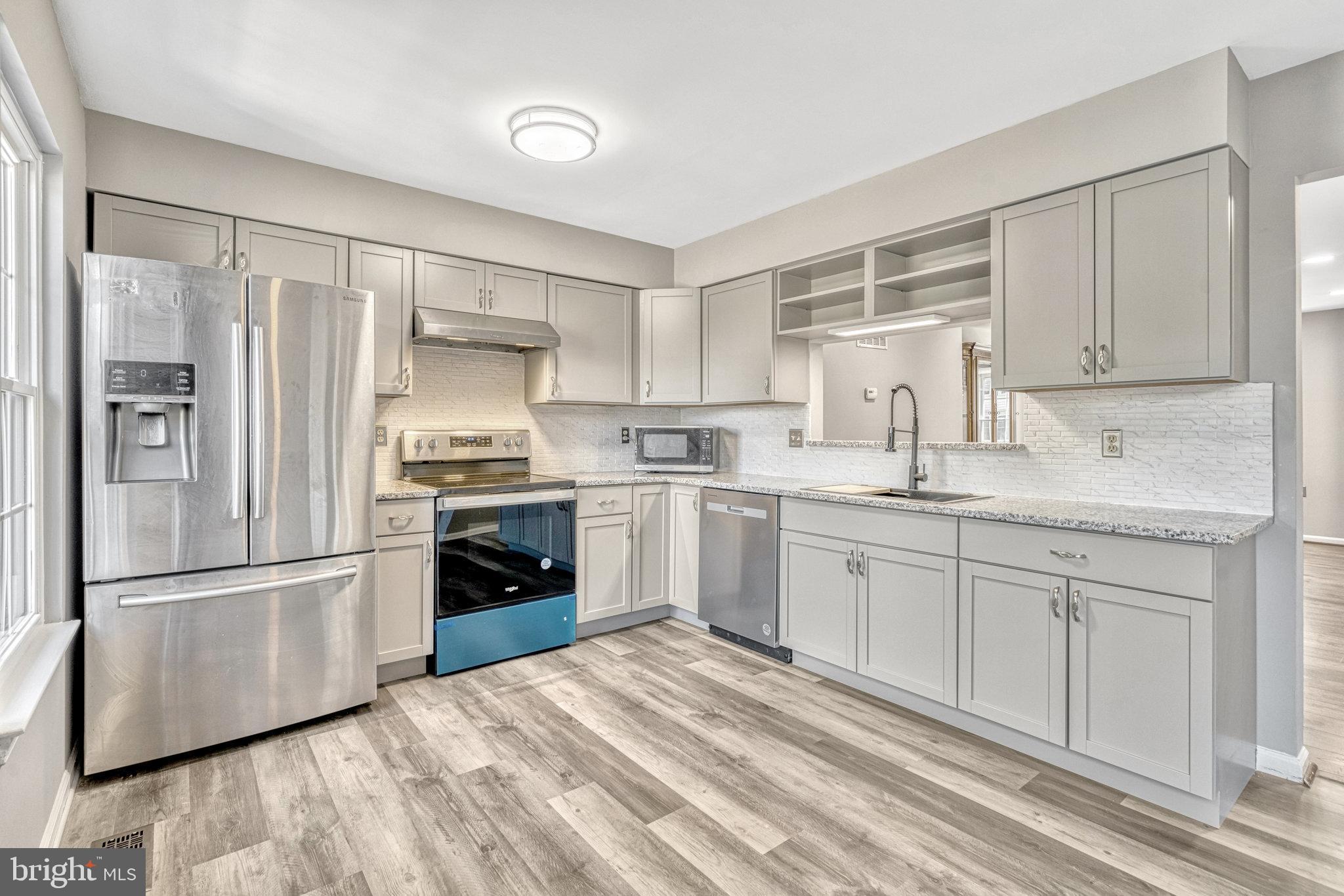 10266 BROOKSTONE CT