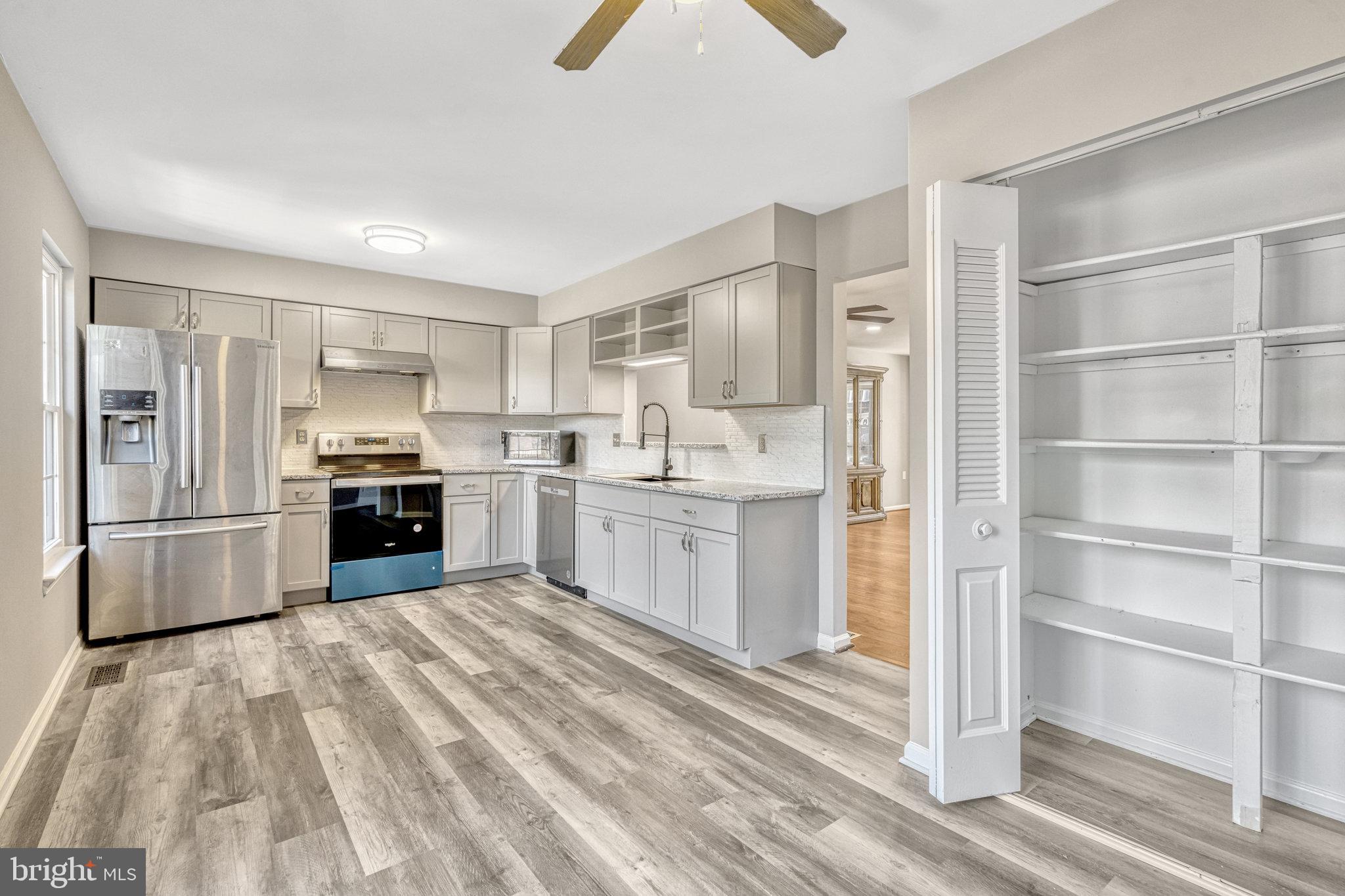 10266 BROOKSTONE CT