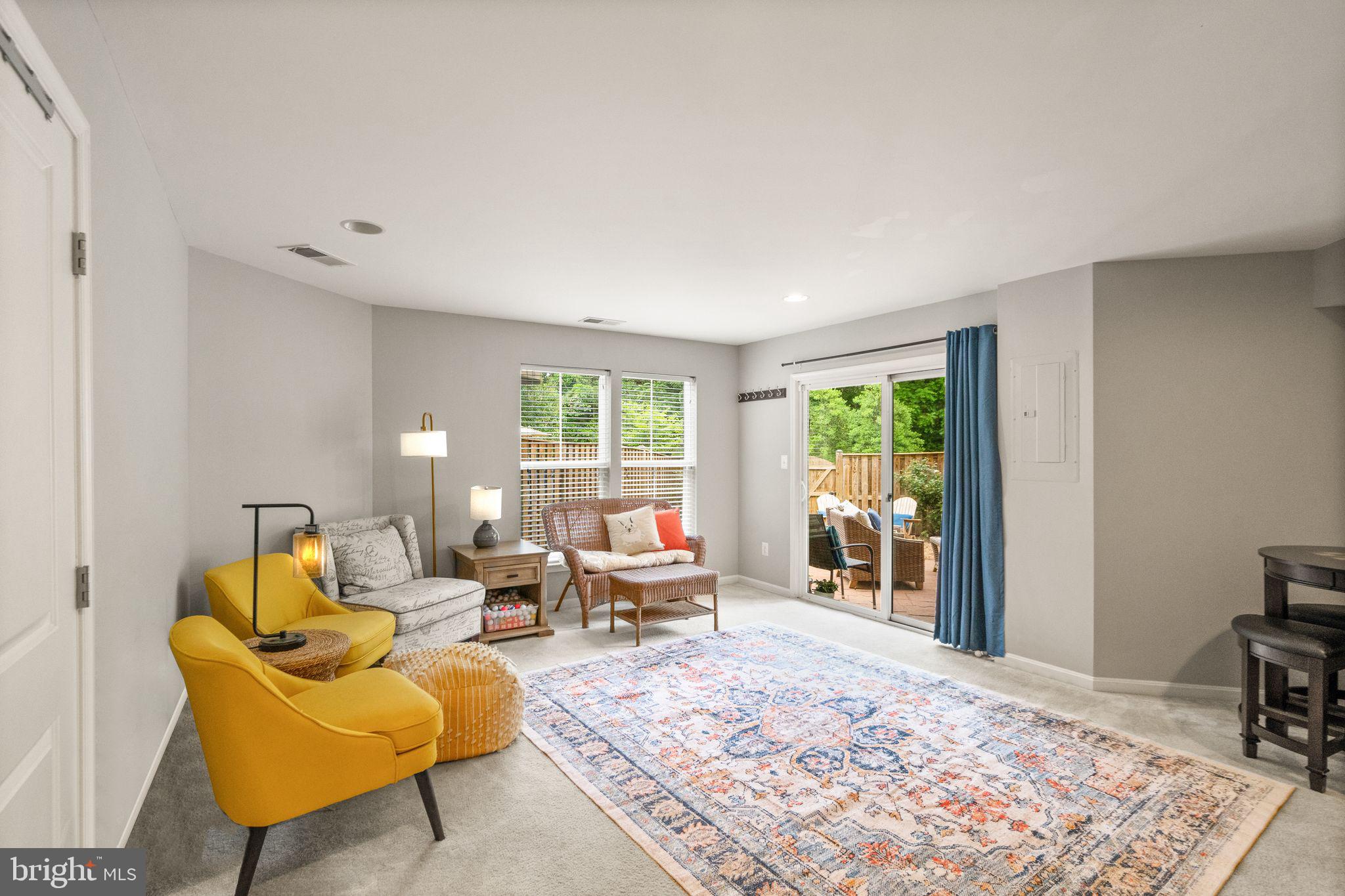 9093 Ribbon Falls Loop