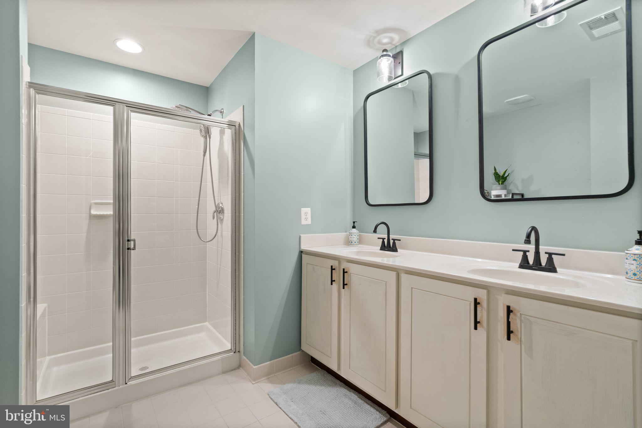 9093 Ribbon Falls Loop