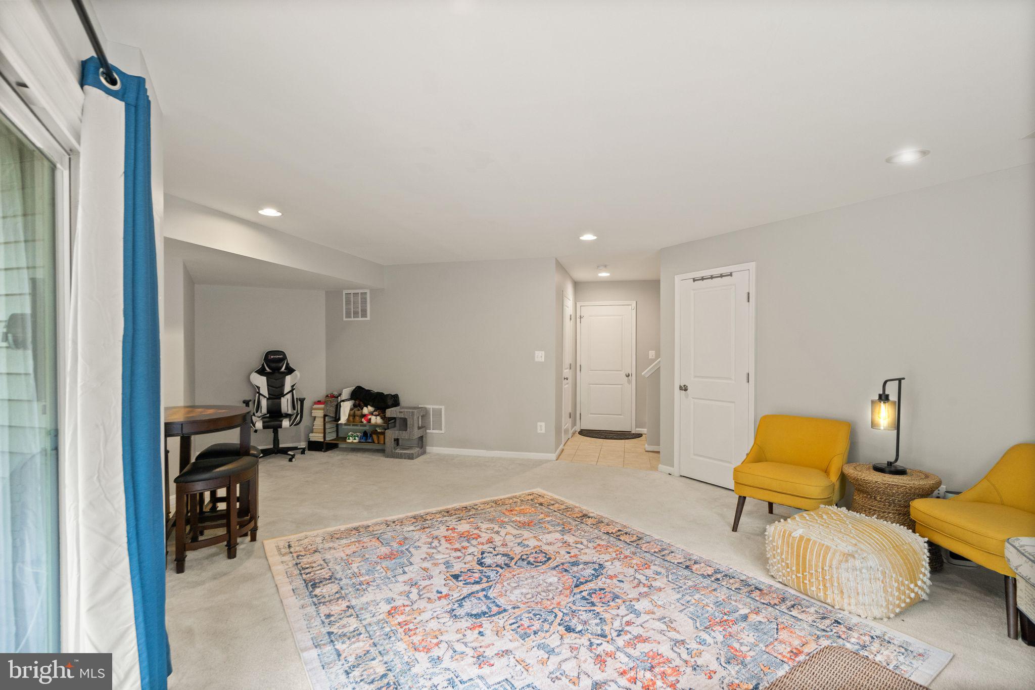 9093 Ribbon Falls Loop