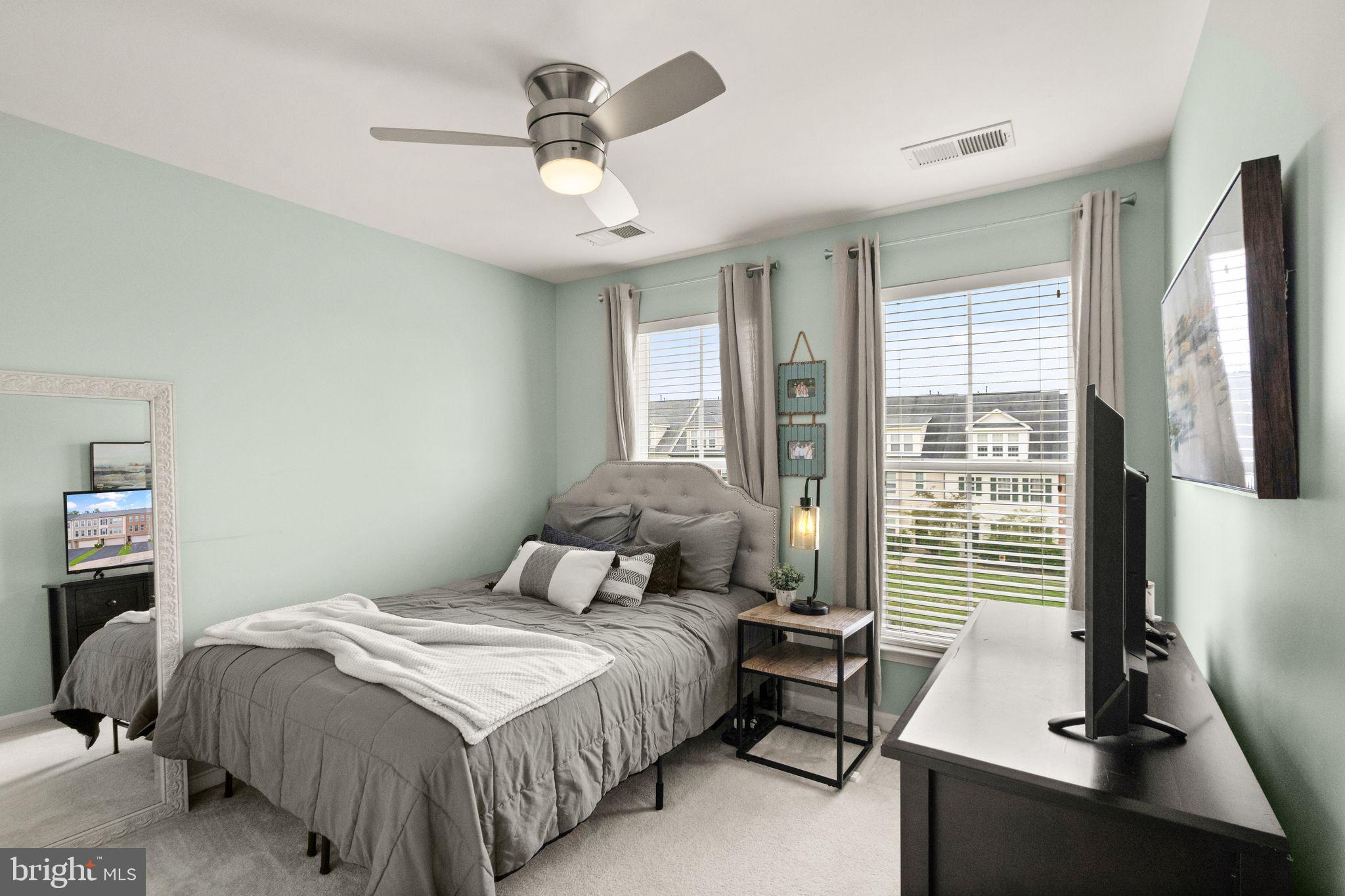 9093 Ribbon Falls Loop