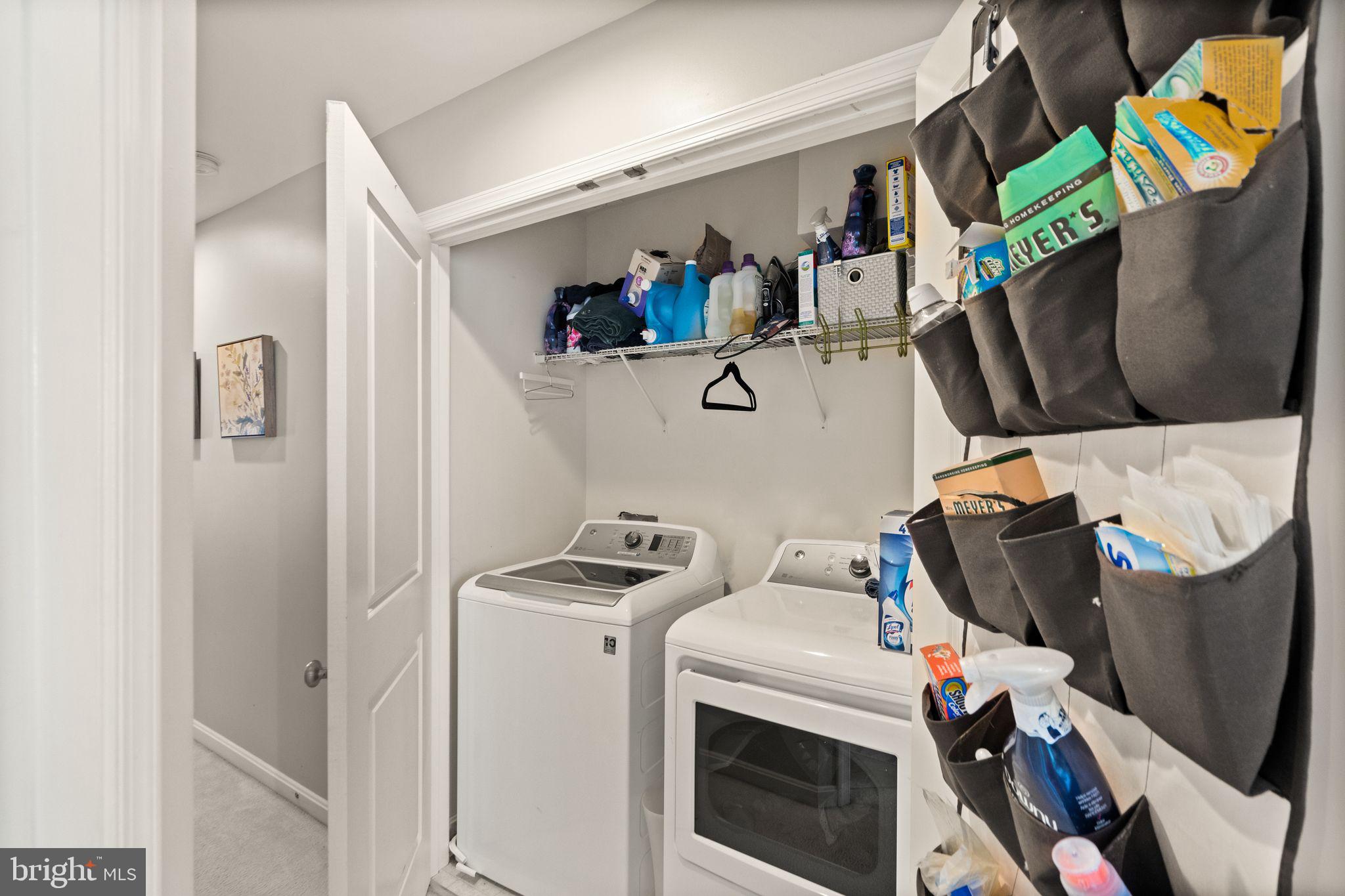 9093 Ribbon Falls Loop