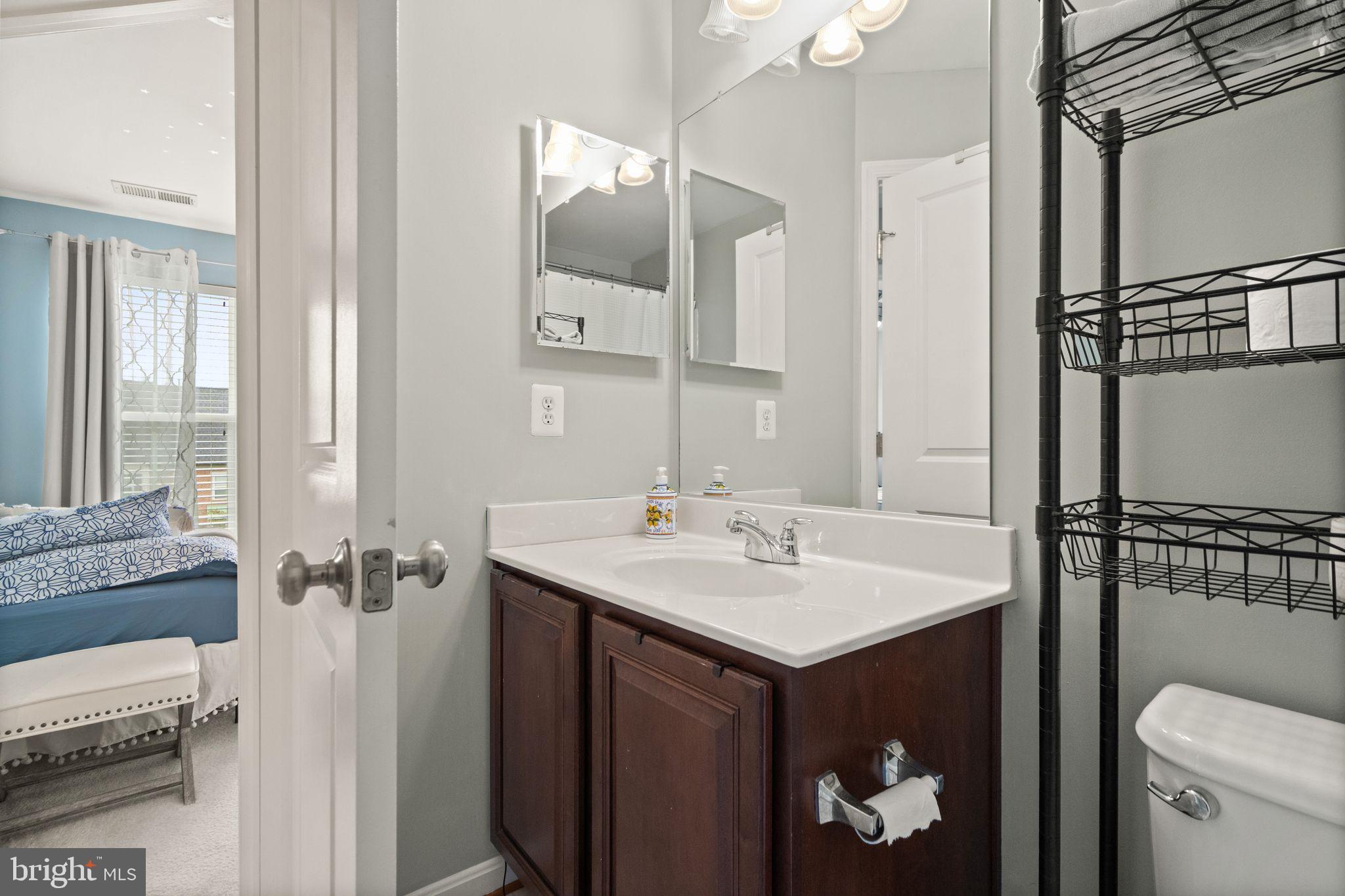 9093 Ribbon Falls Loop