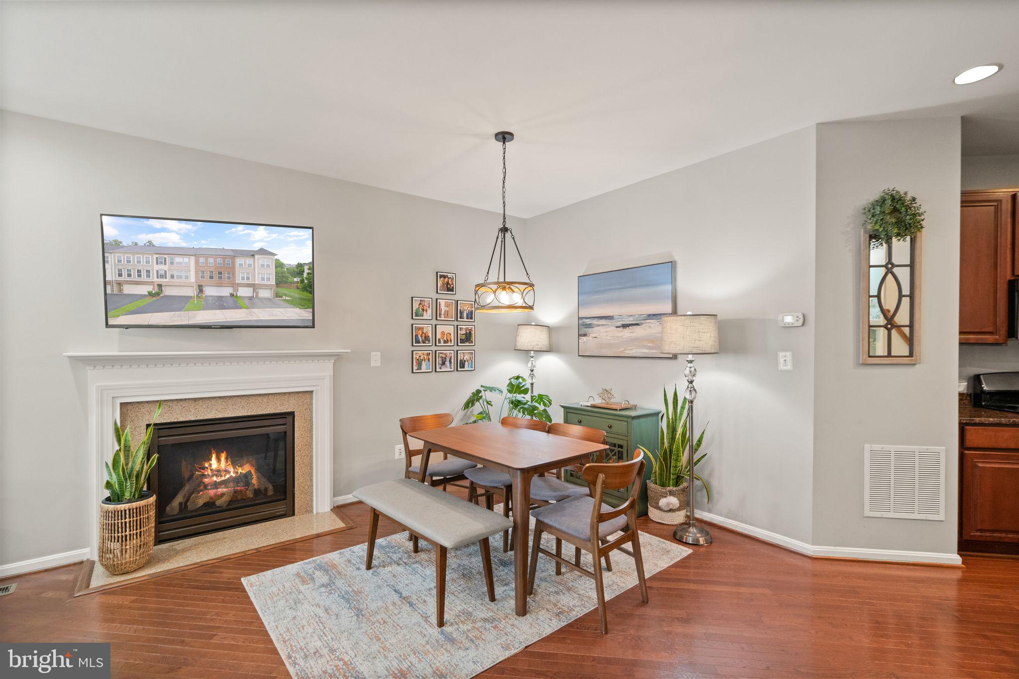 9093 Ribbon Falls Loop