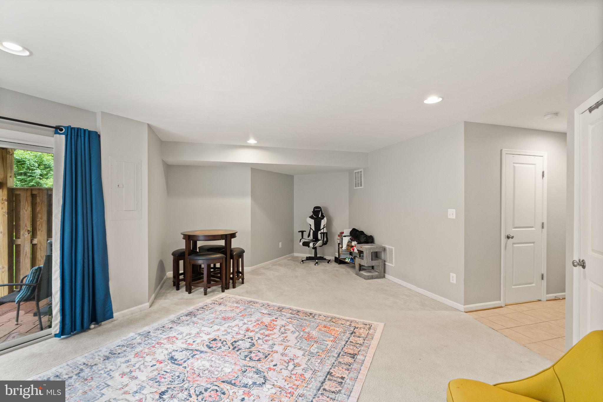 9093 Ribbon Falls Loop