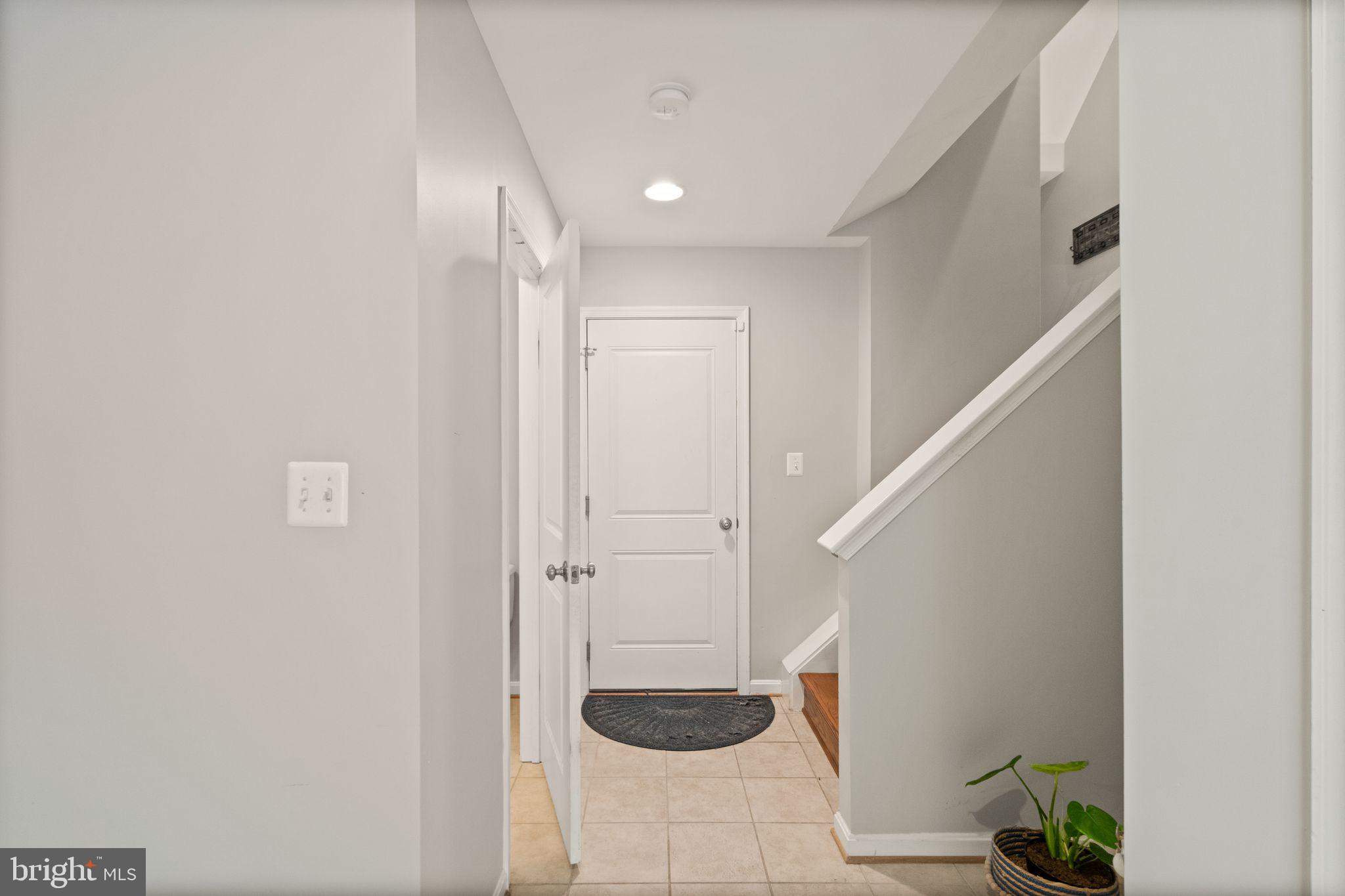 9093 Ribbon Falls Loop