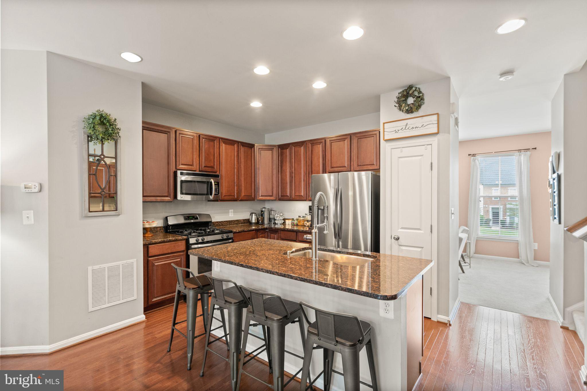 9093 Ribbon Falls Loop