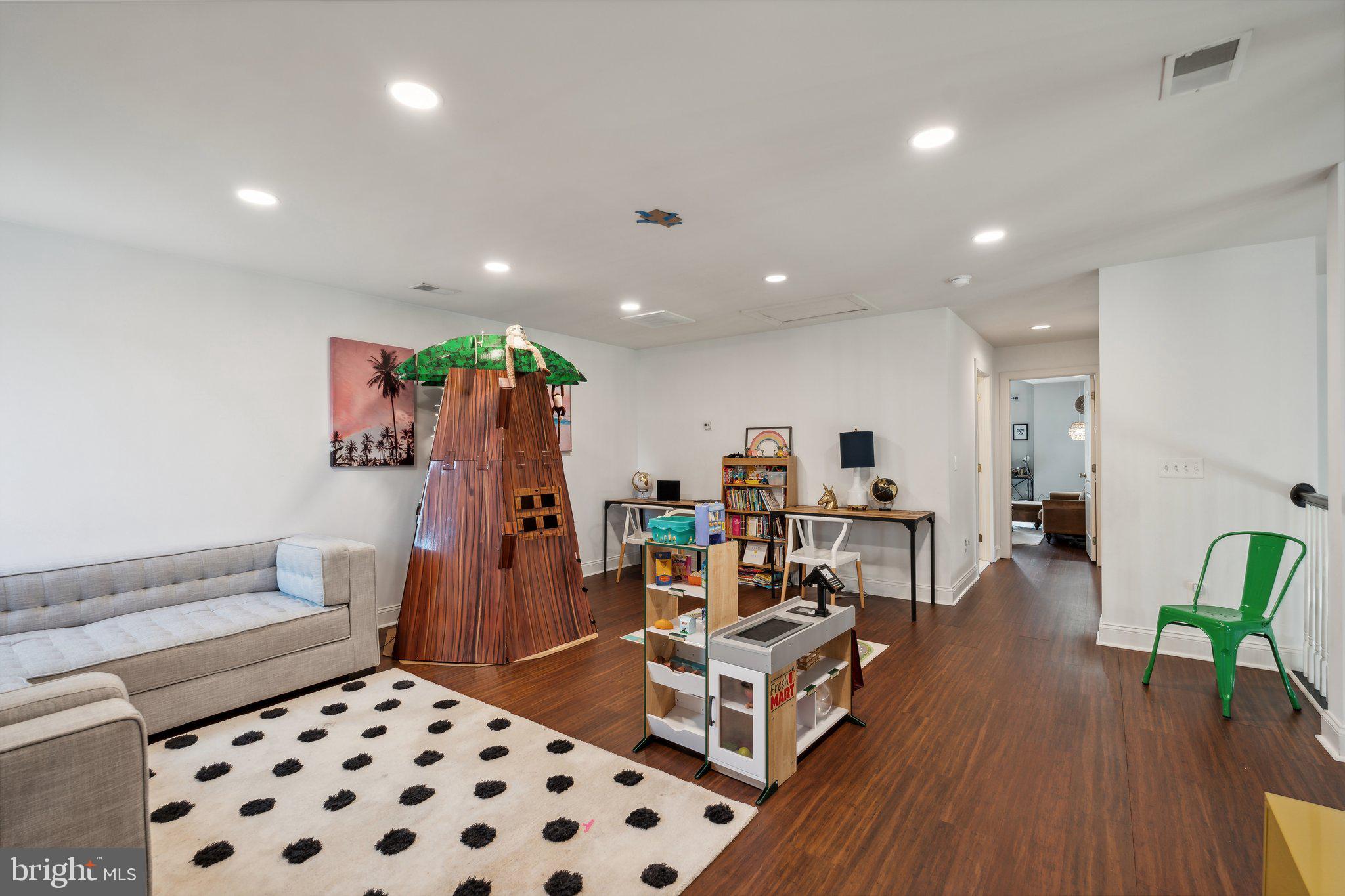 15776 Cool Spring Dr