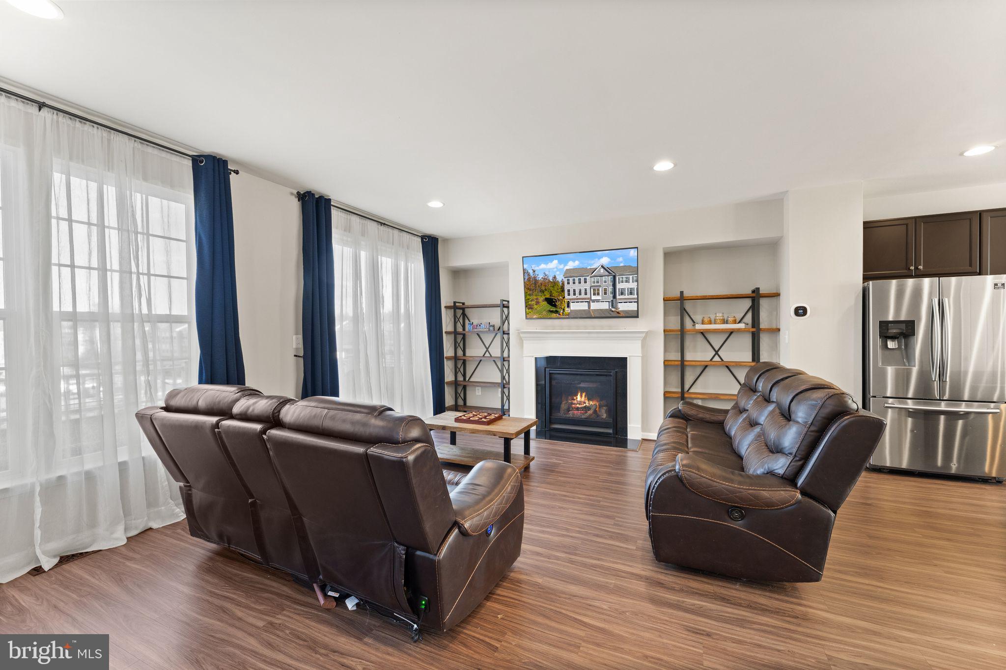 8200 Broad Pl