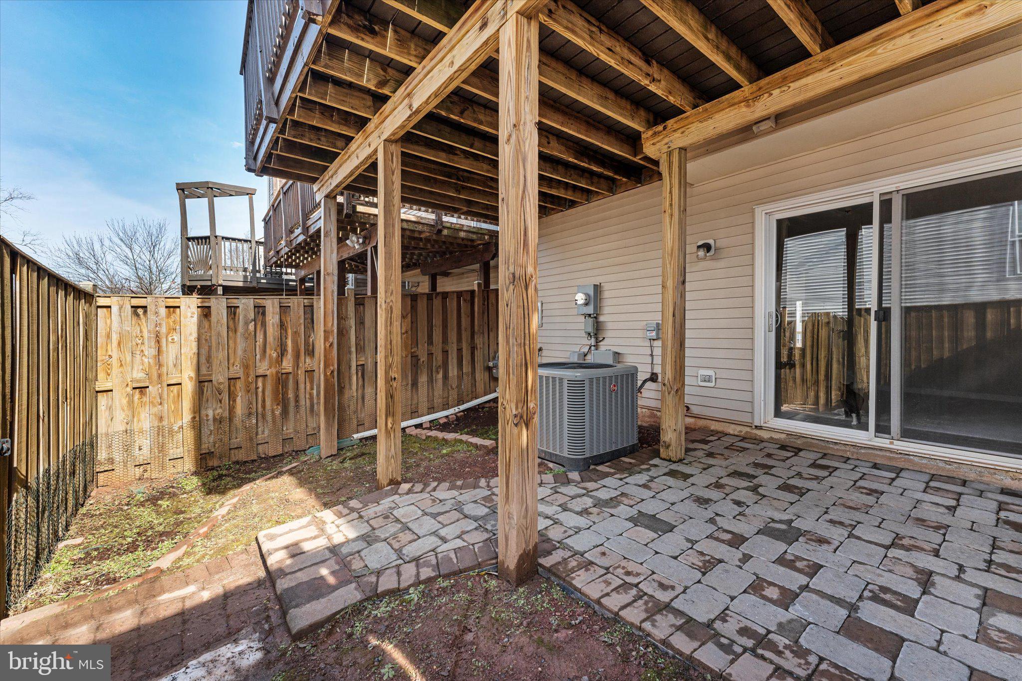 6703 Emmanuel Ct