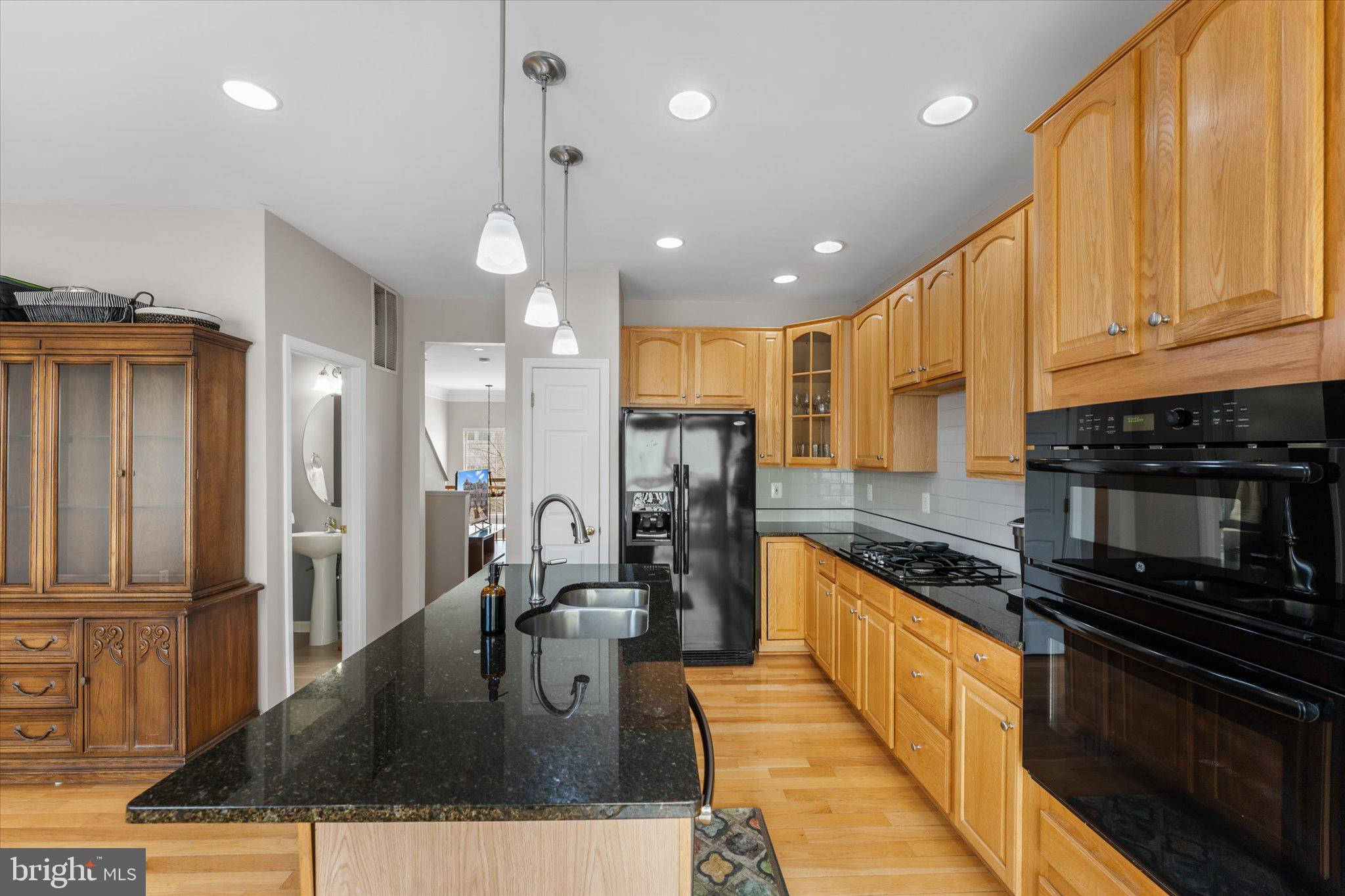 6703 Emmanuel Ct