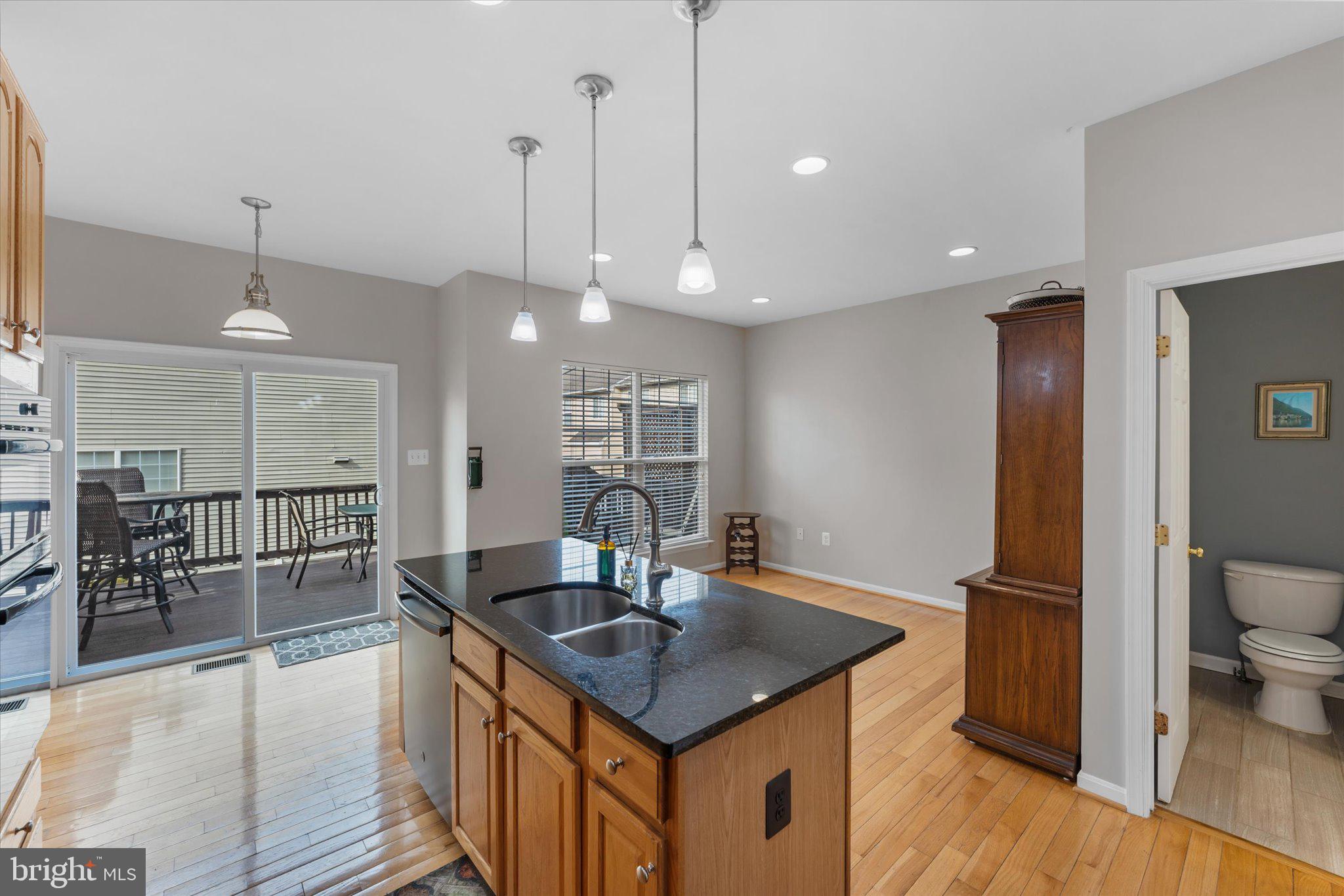 6703 Emmanuel Ct