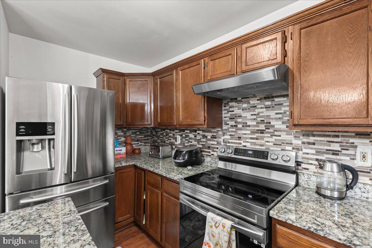 1739 Wigglesworth Way