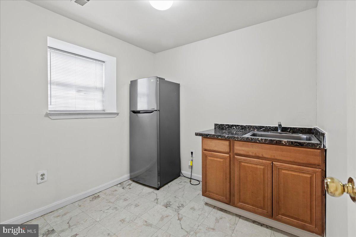 1739 Wigglesworth Way