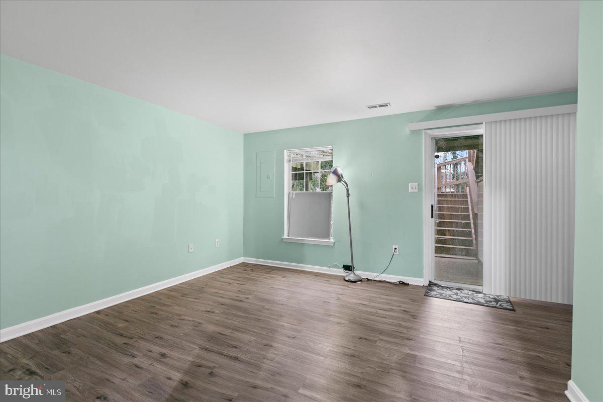 1739 Wigglesworth Way