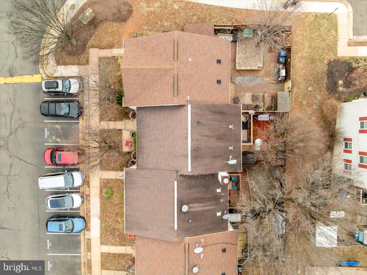 6658 Hunting Path Rd