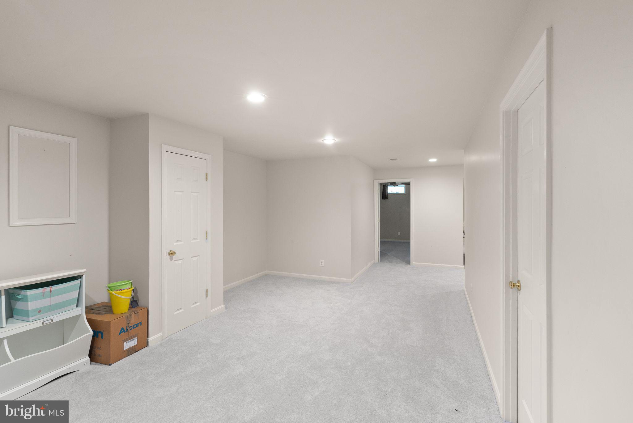 8402 Sparkling Water Ct