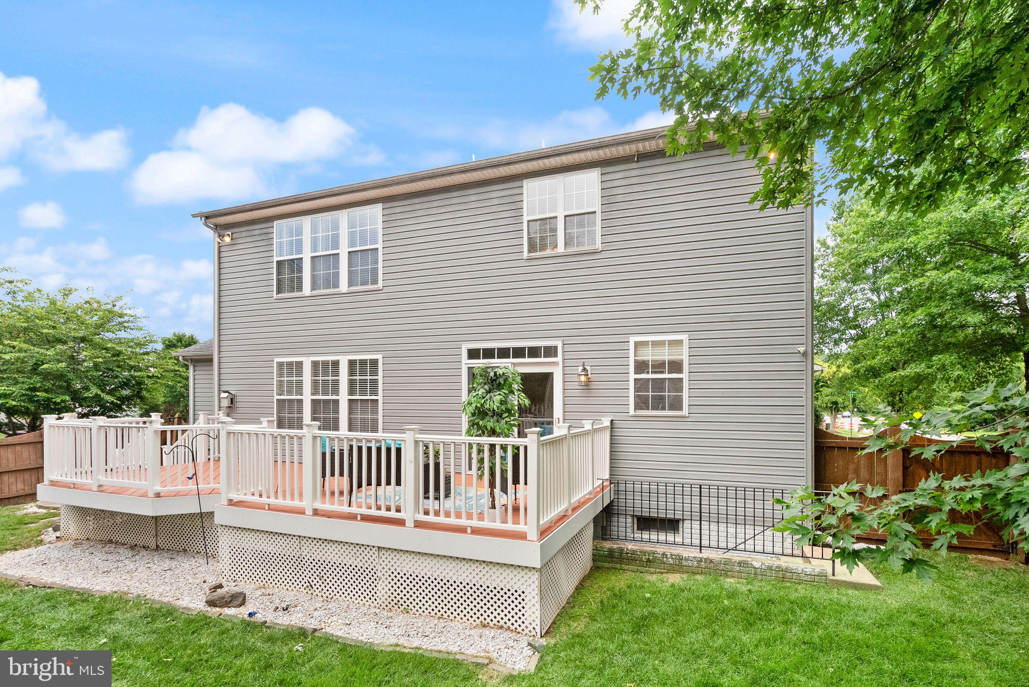 8402 Sparkling Water Ct