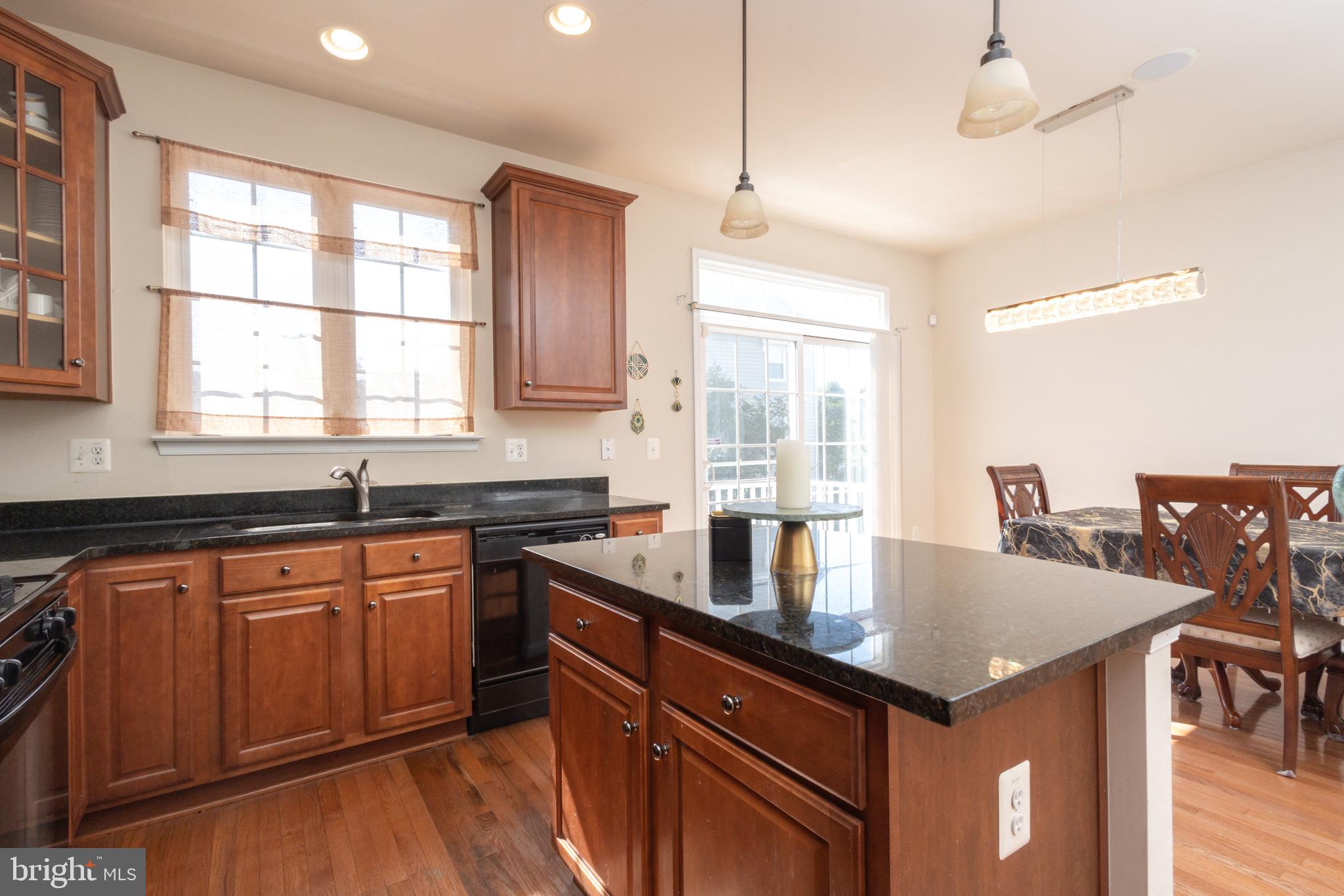 7015 LITTLE THAMES DRIVE