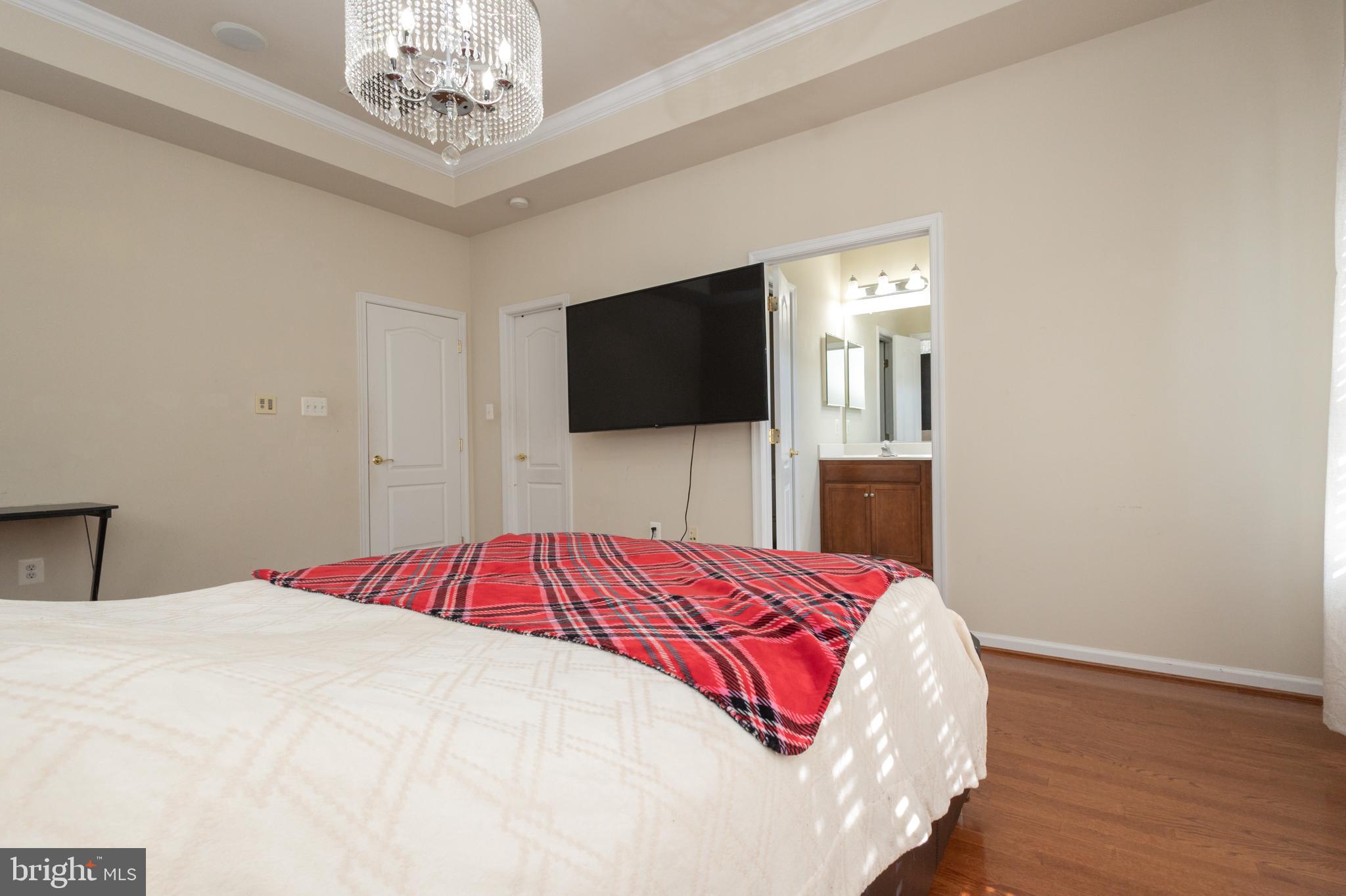 7015 LITTLE THAMES DRIVE