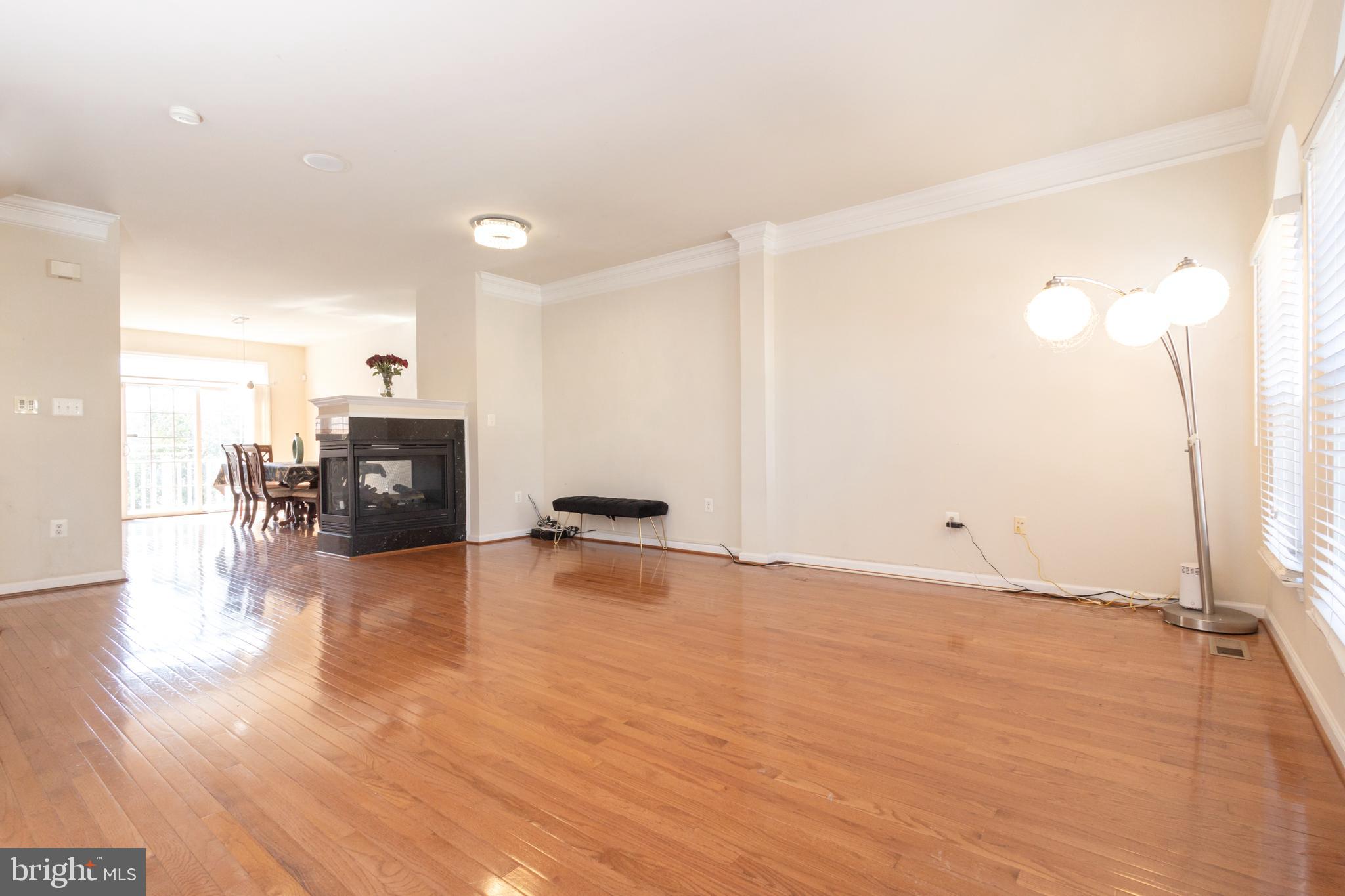 7015 LITTLE THAMES DRIVE