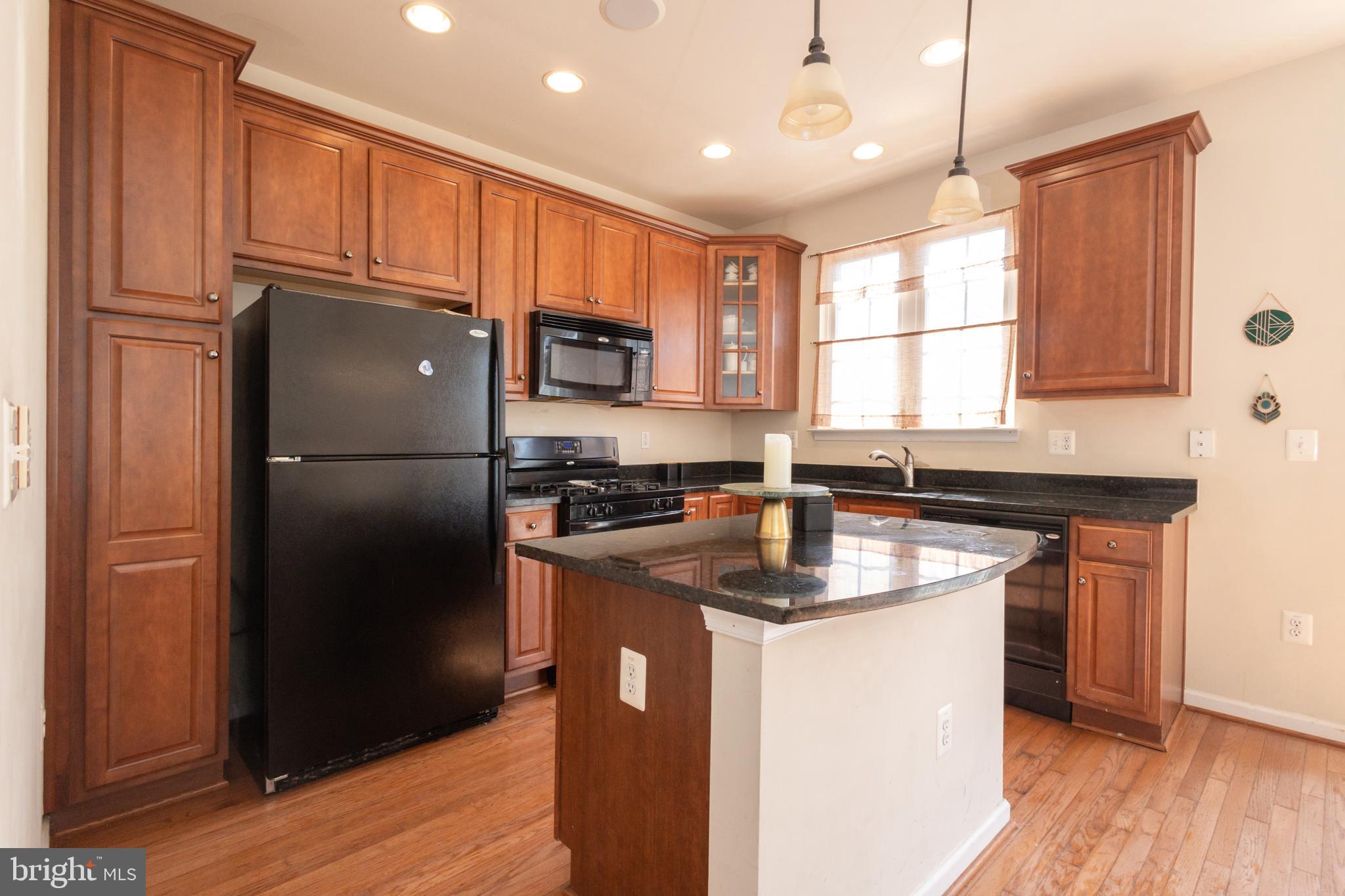 7015 LITTLE THAMES DRIVE