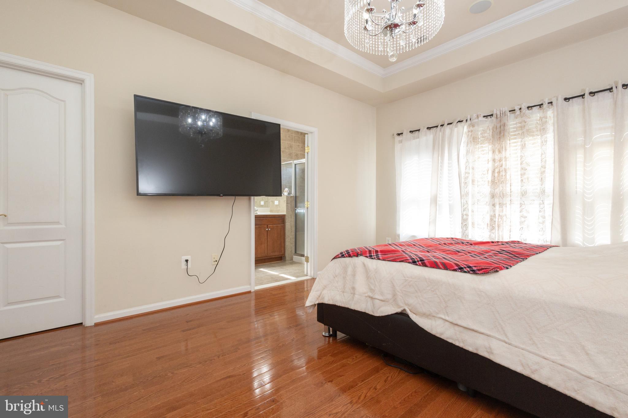 7015 LITTLE THAMES DRIVE