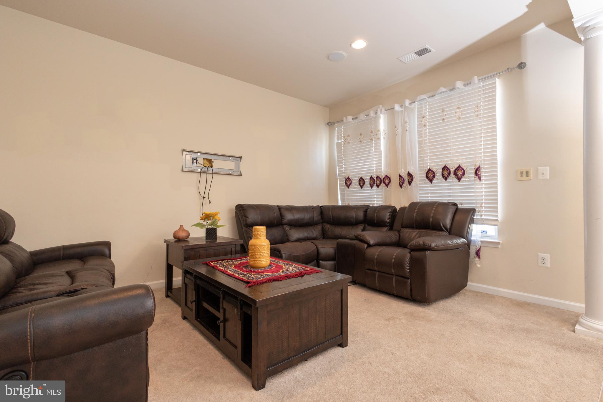 7015 LITTLE THAMES DRIVE