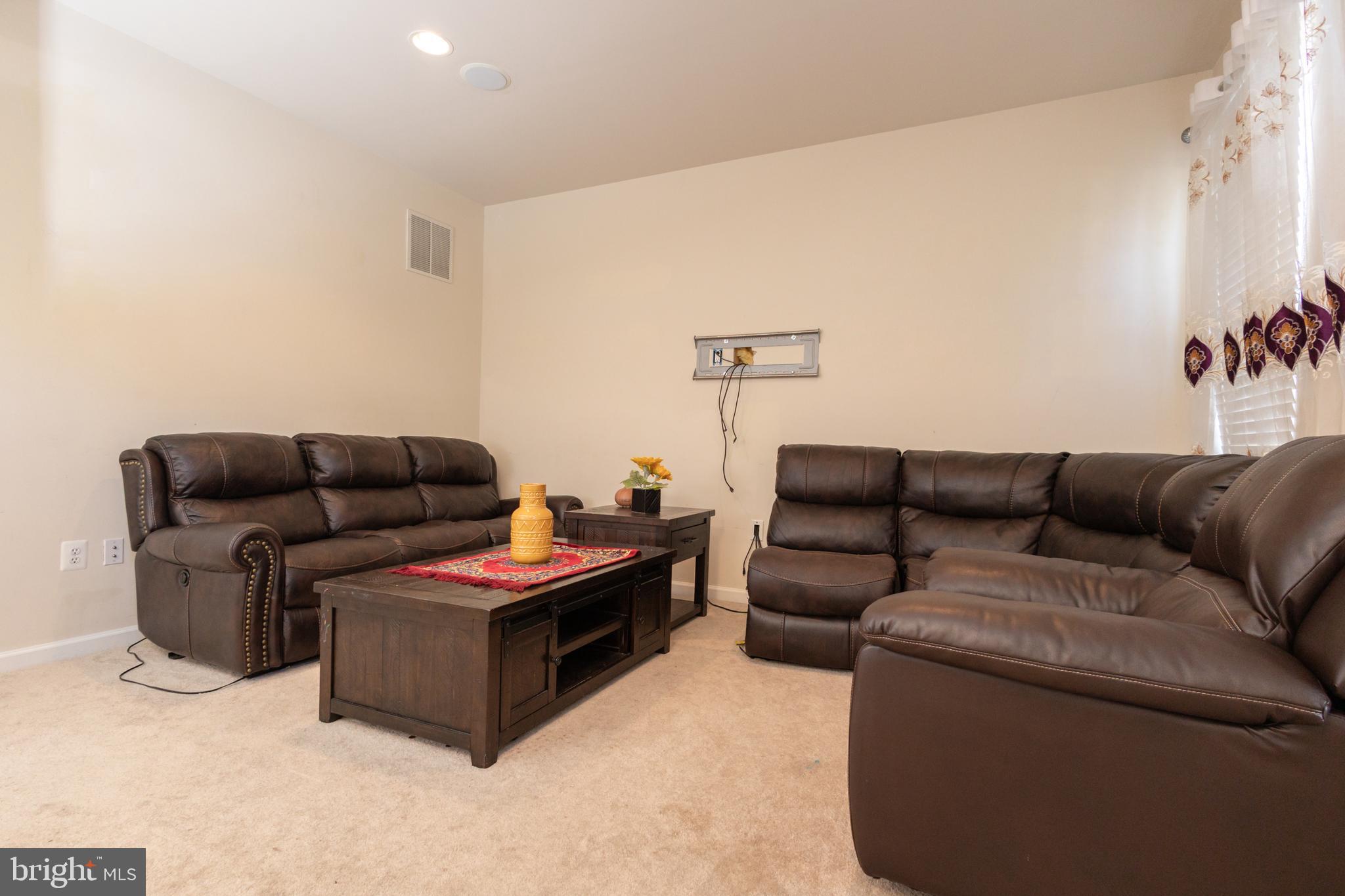 7015 LITTLE THAMES DRIVE