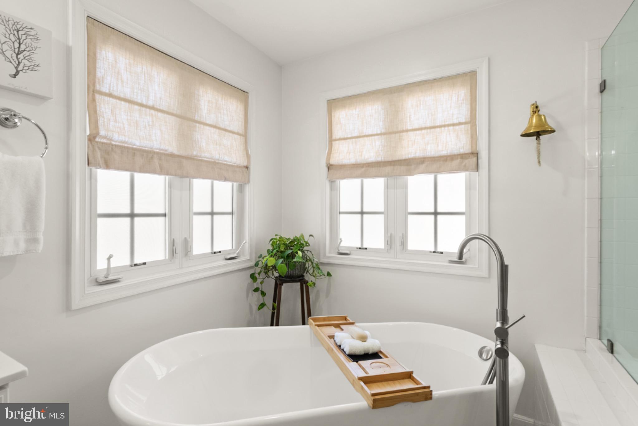 8020 TOWERING OAK WAY