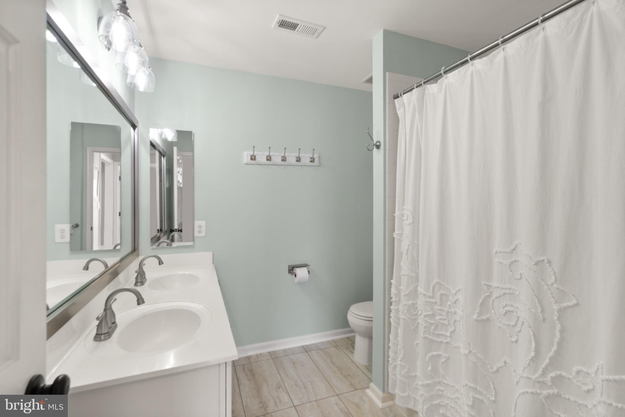 8020 TOWERING OAK WAY