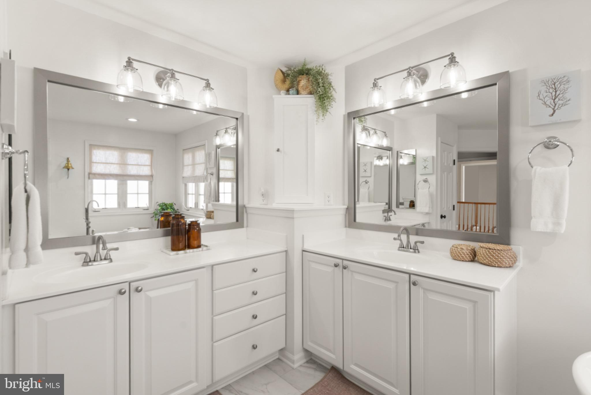 8020 TOWERING OAK WAY