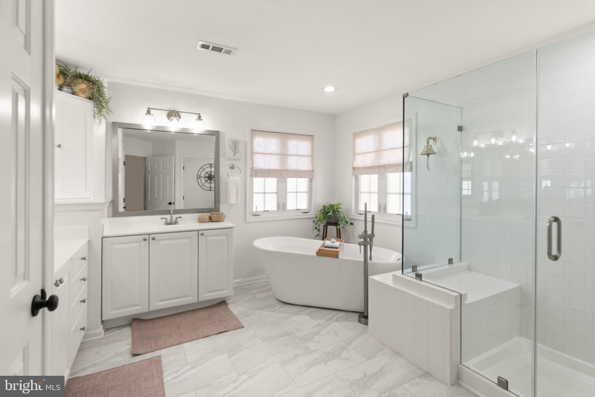 8020 TOWERING OAK WAY