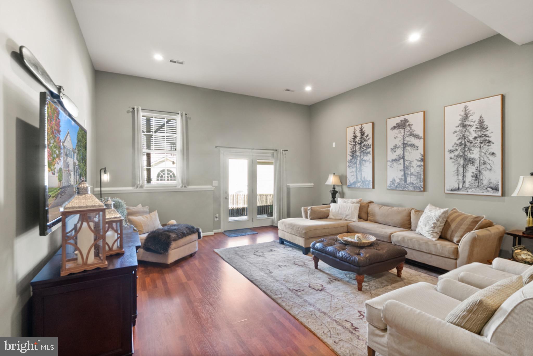 8020 TOWERING OAK WAY