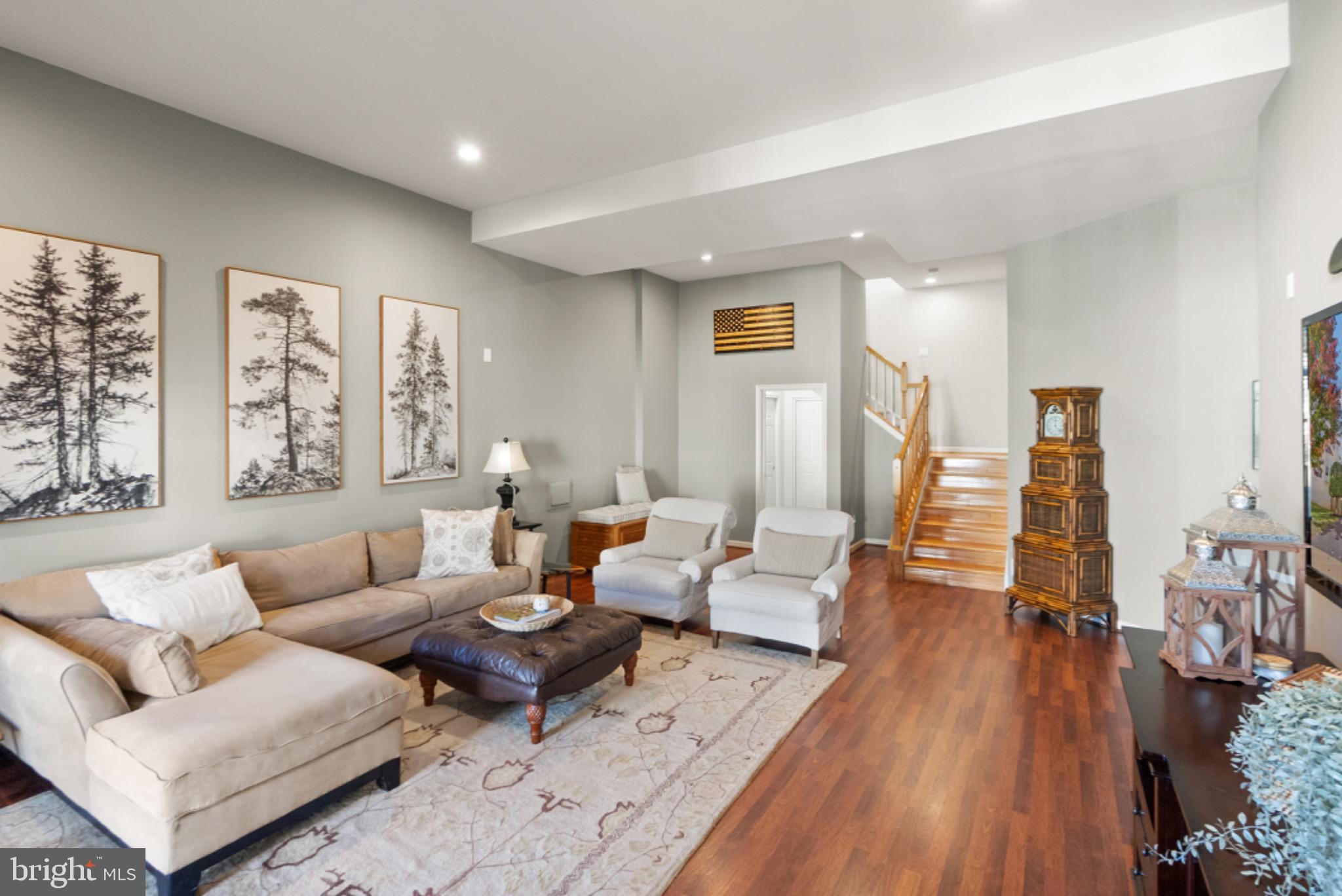 8020 TOWERING OAK WAY