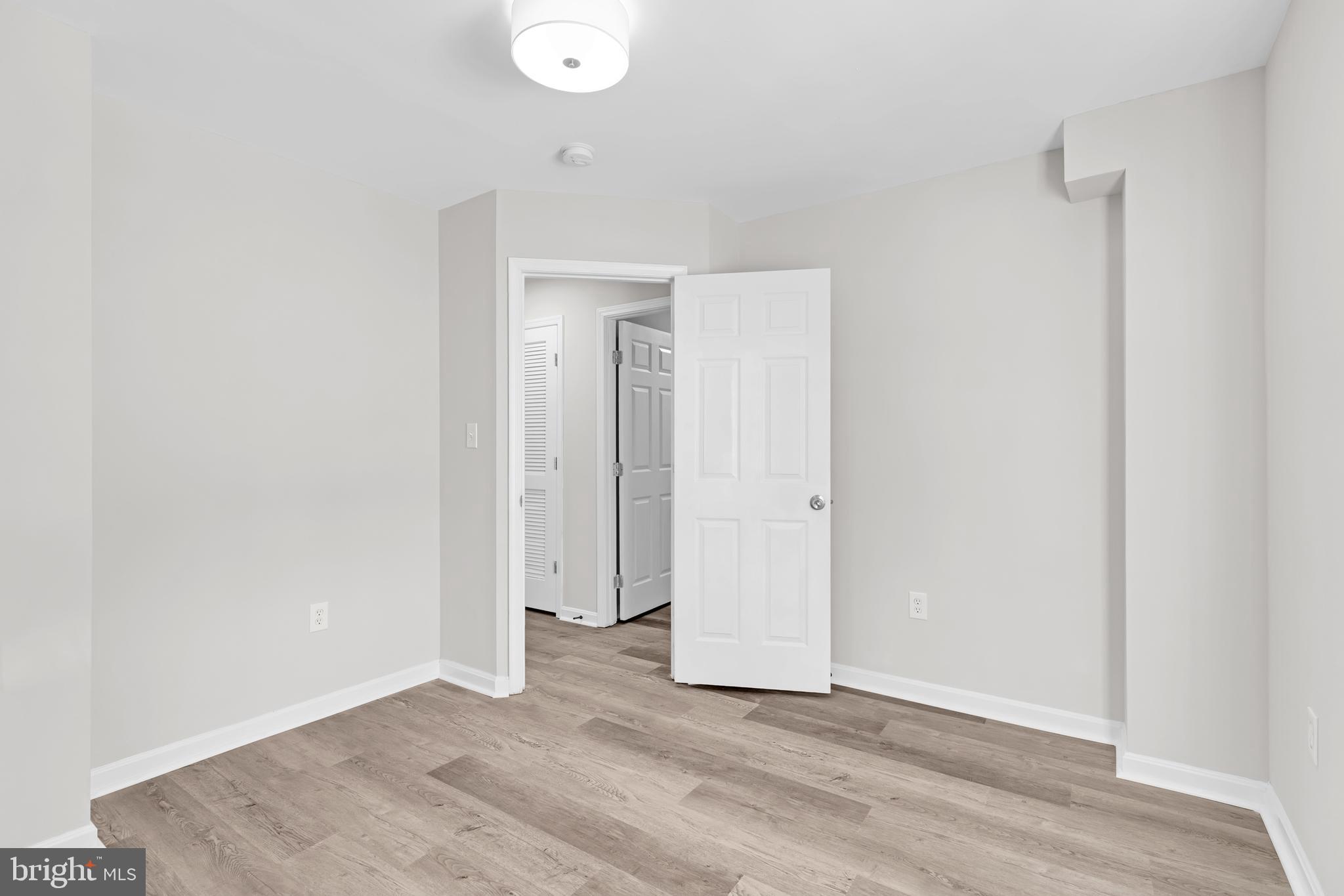 14319 LEGEND GLEN COURT