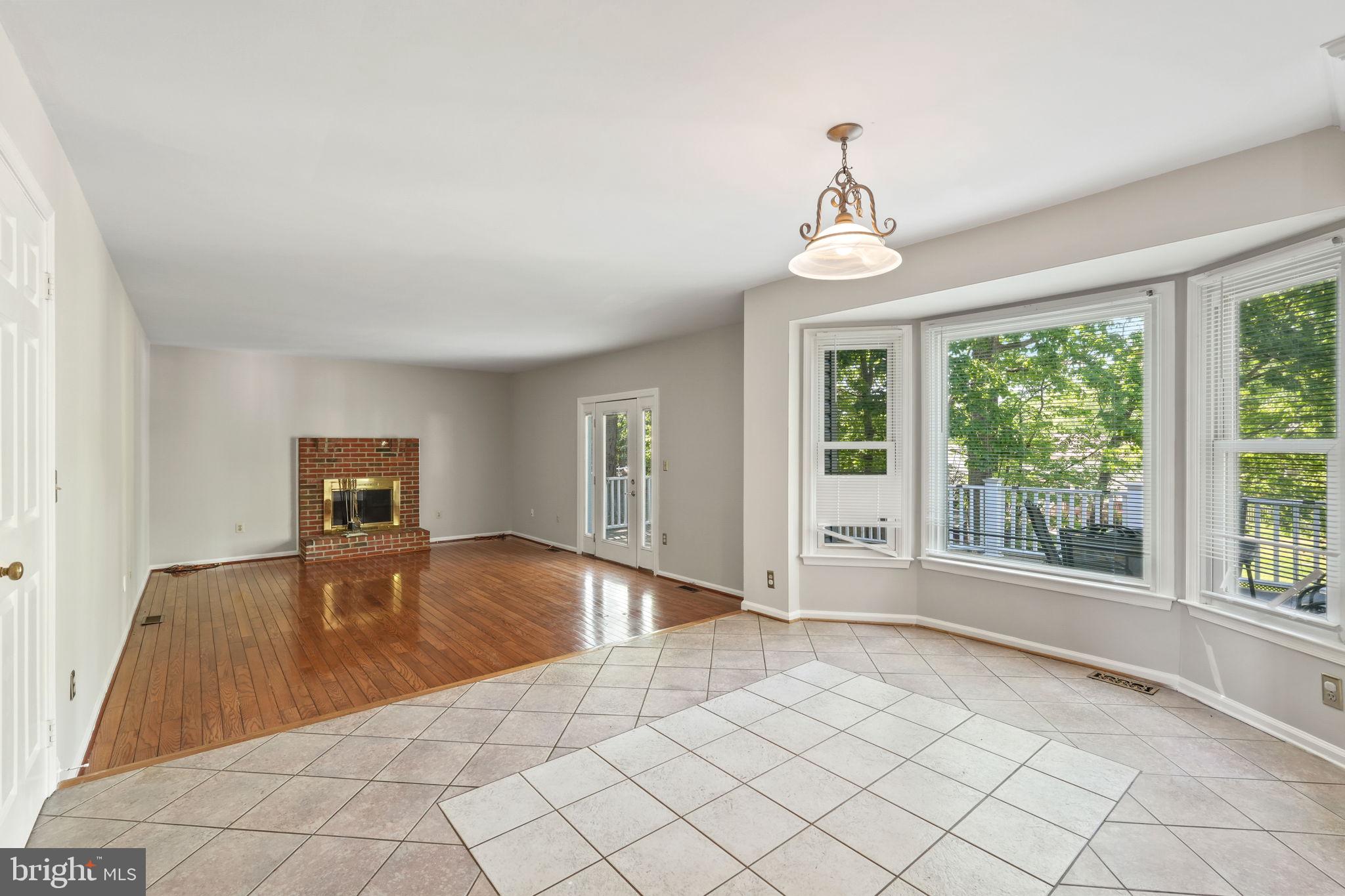 10 APPLE BLOSSOM CT