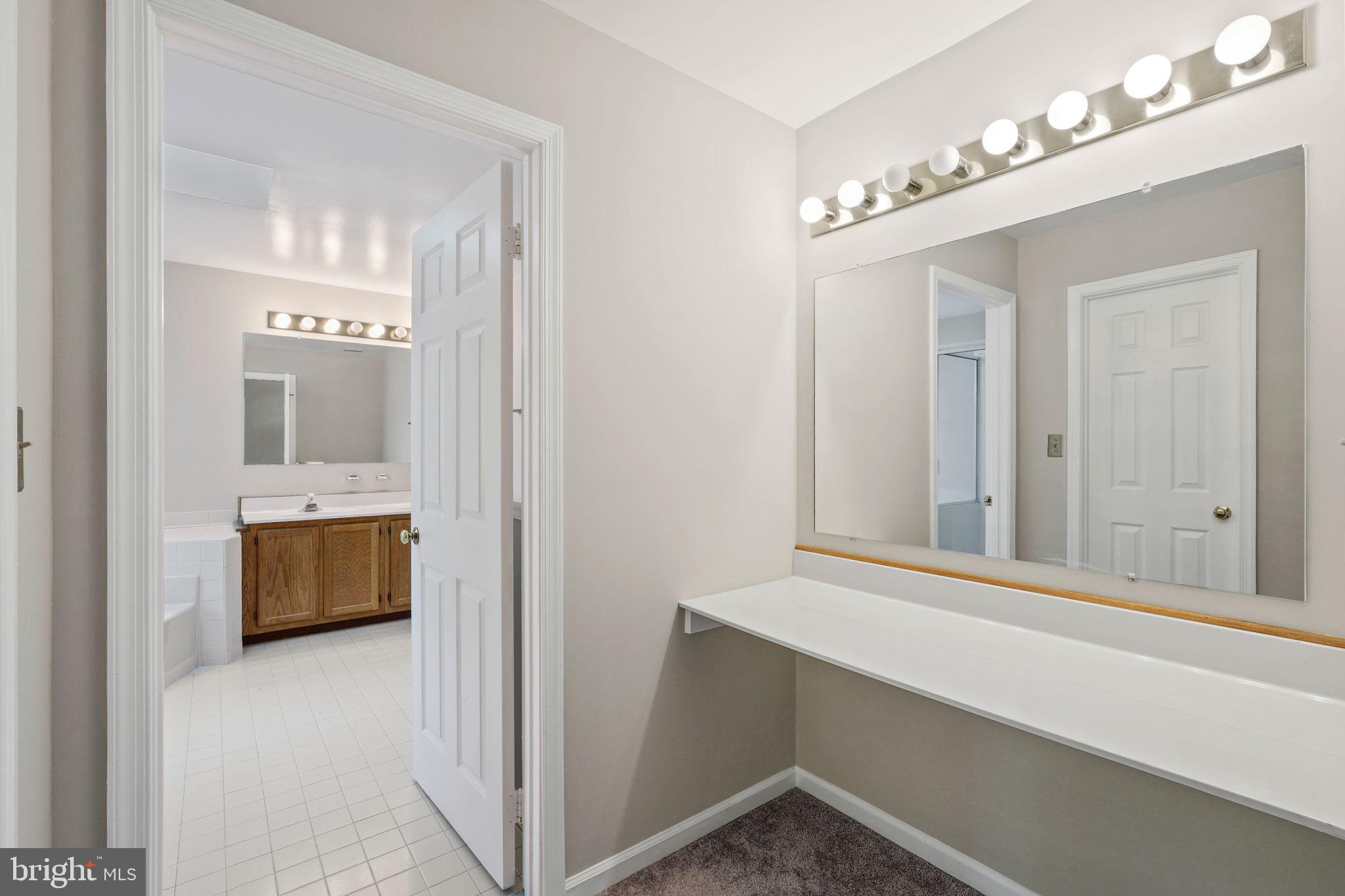 10 APPLE BLOSSOM CT