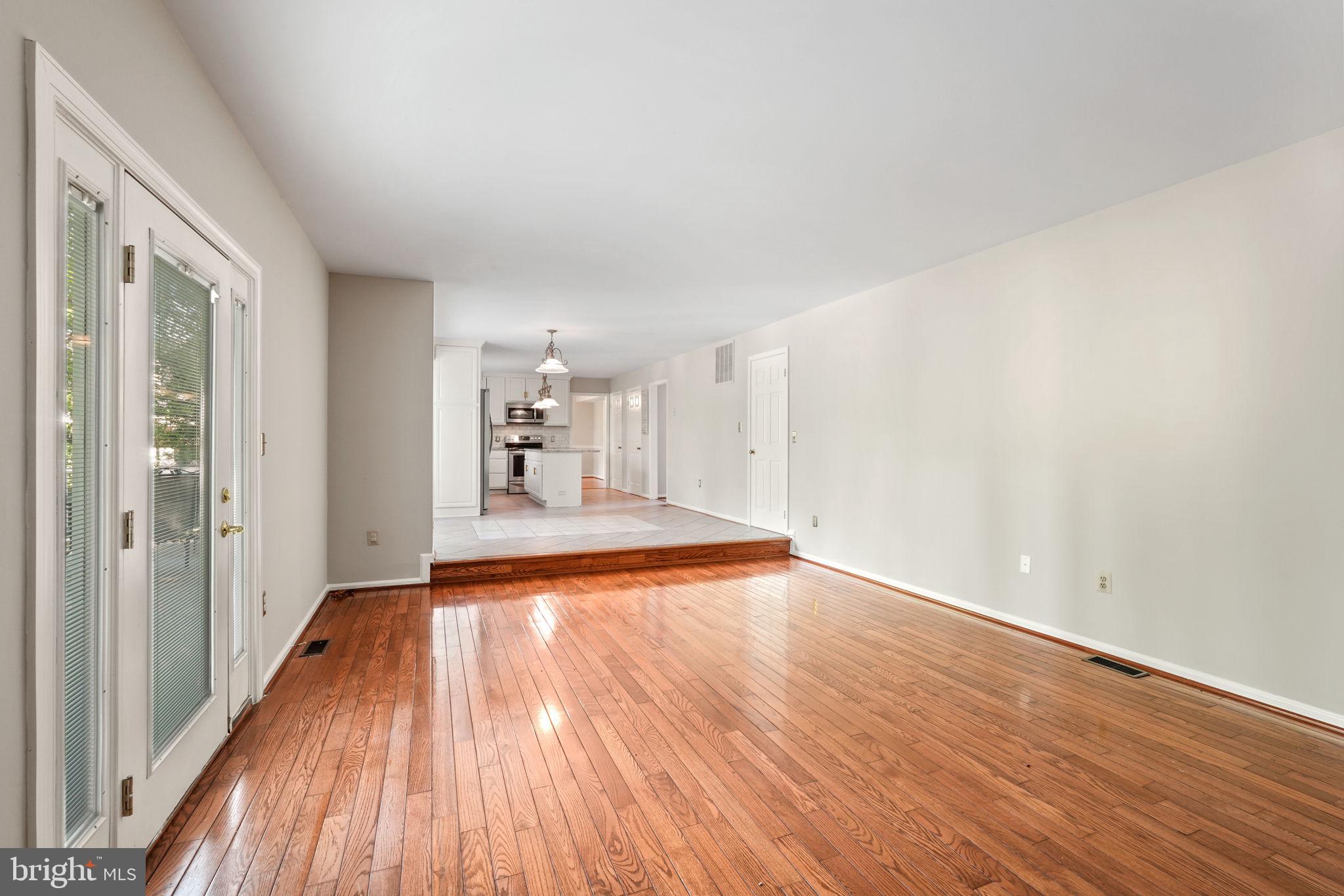 10 APPLE BLOSSOM CT
