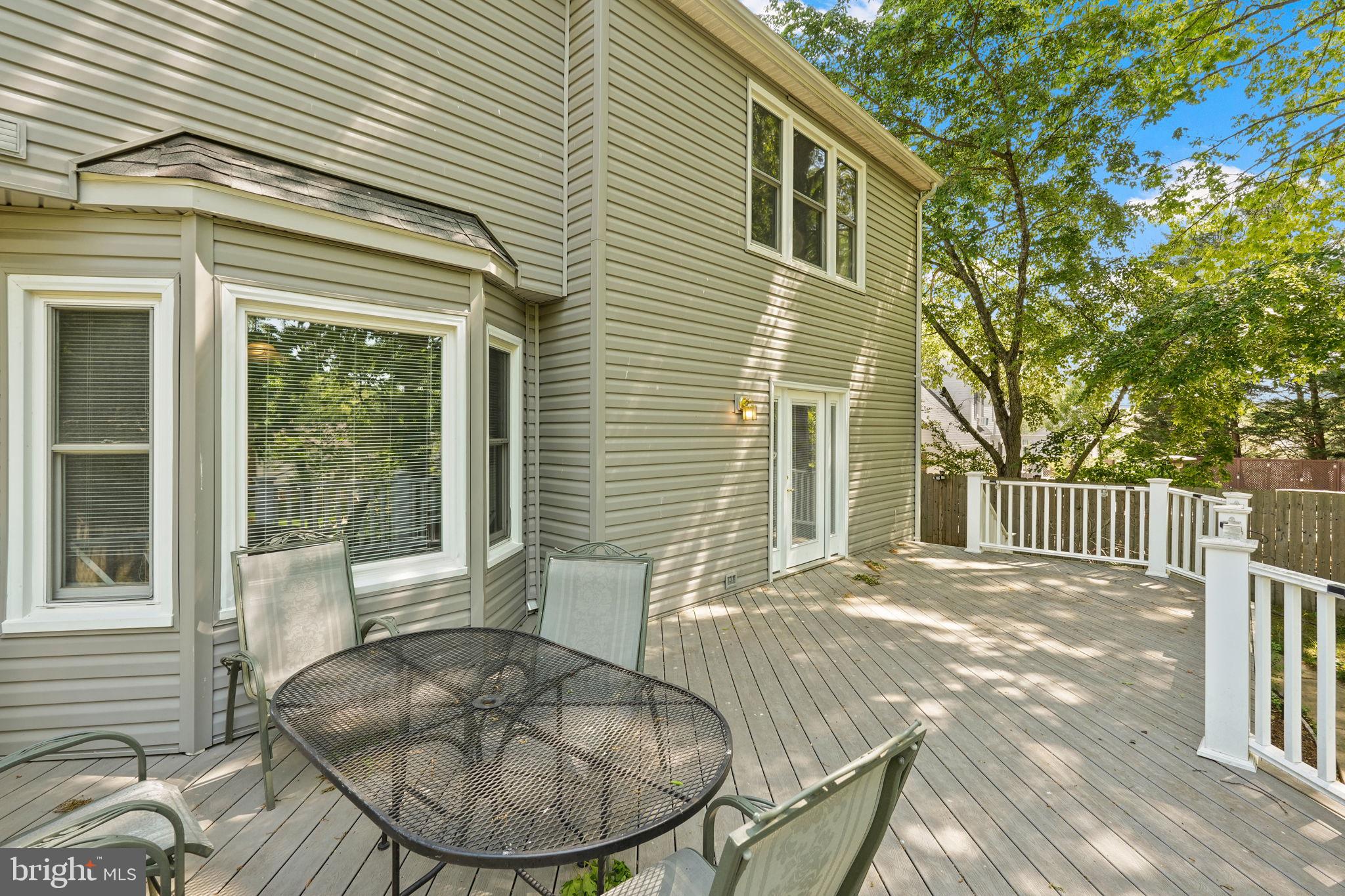 10 APPLE BLOSSOM CT
