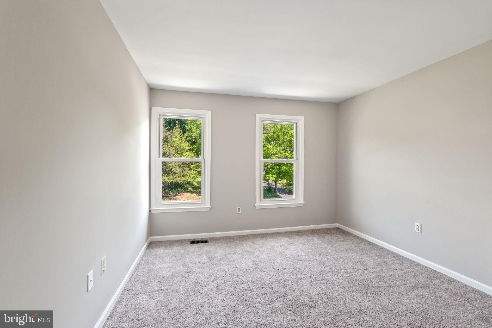 10 APPLE BLOSSOM CT