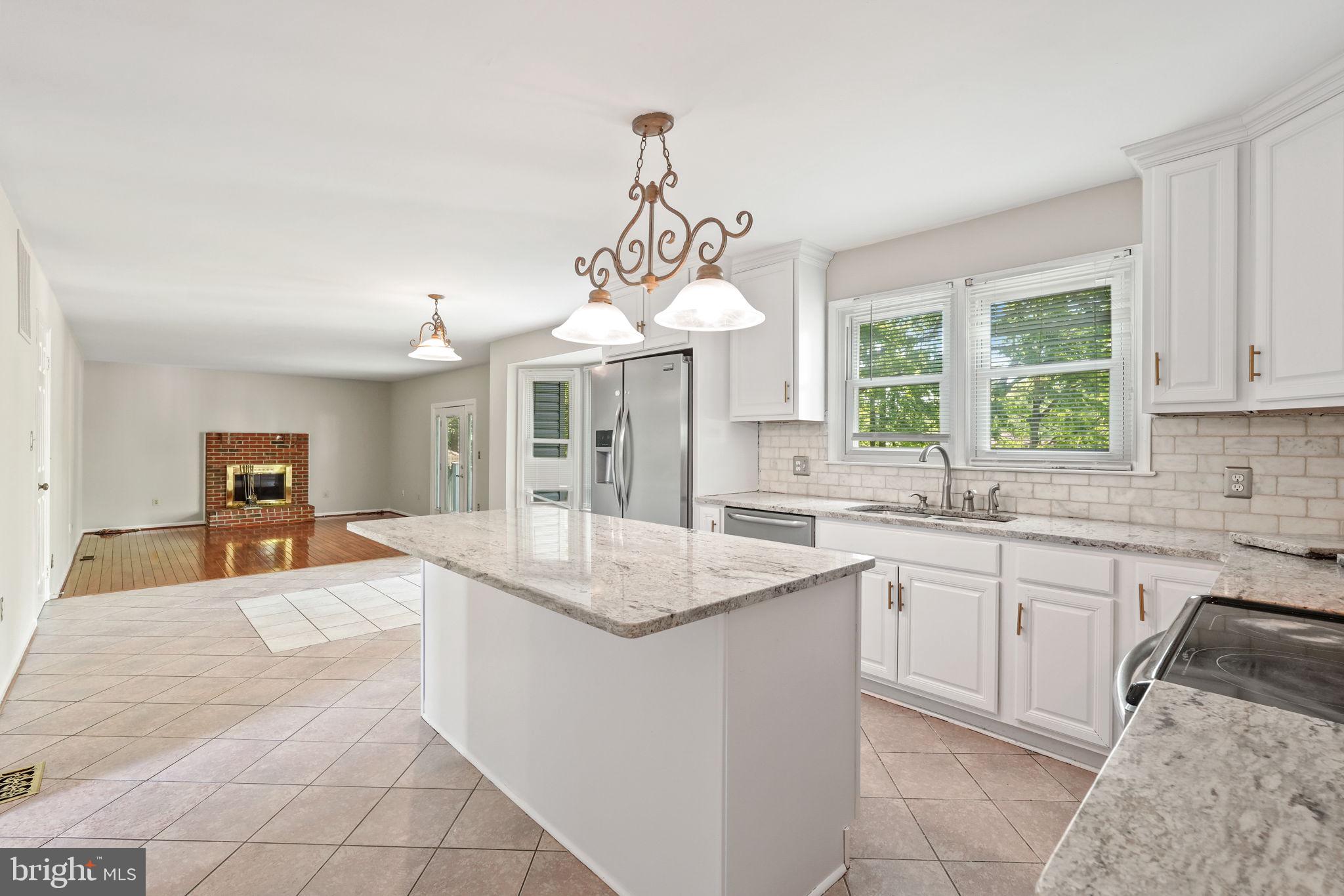 10 APPLE BLOSSOM CT