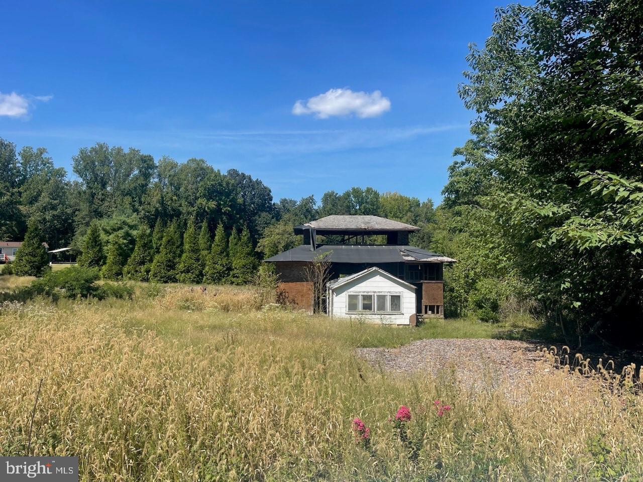 35 SHADY LANE