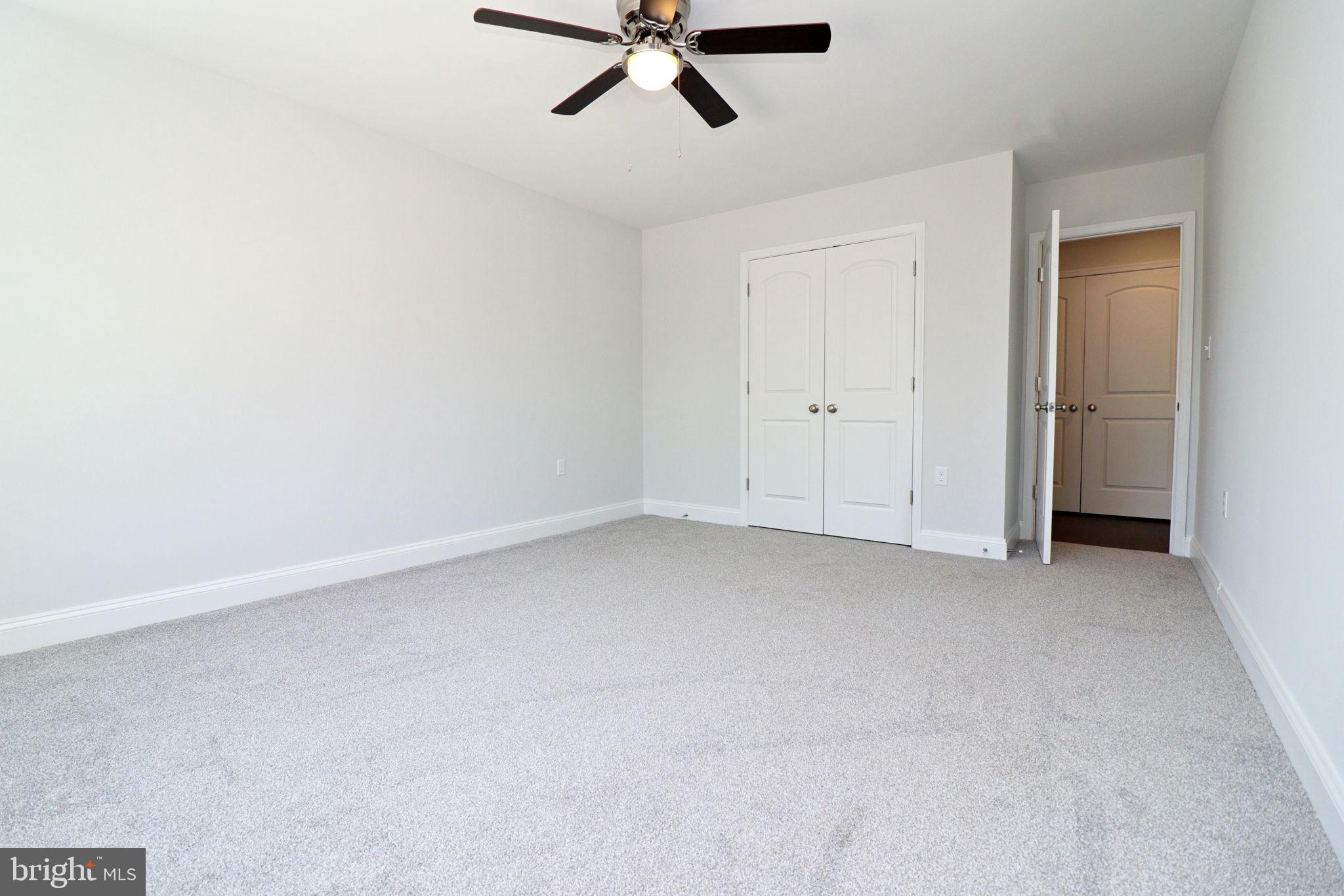 828 Washington Street St W