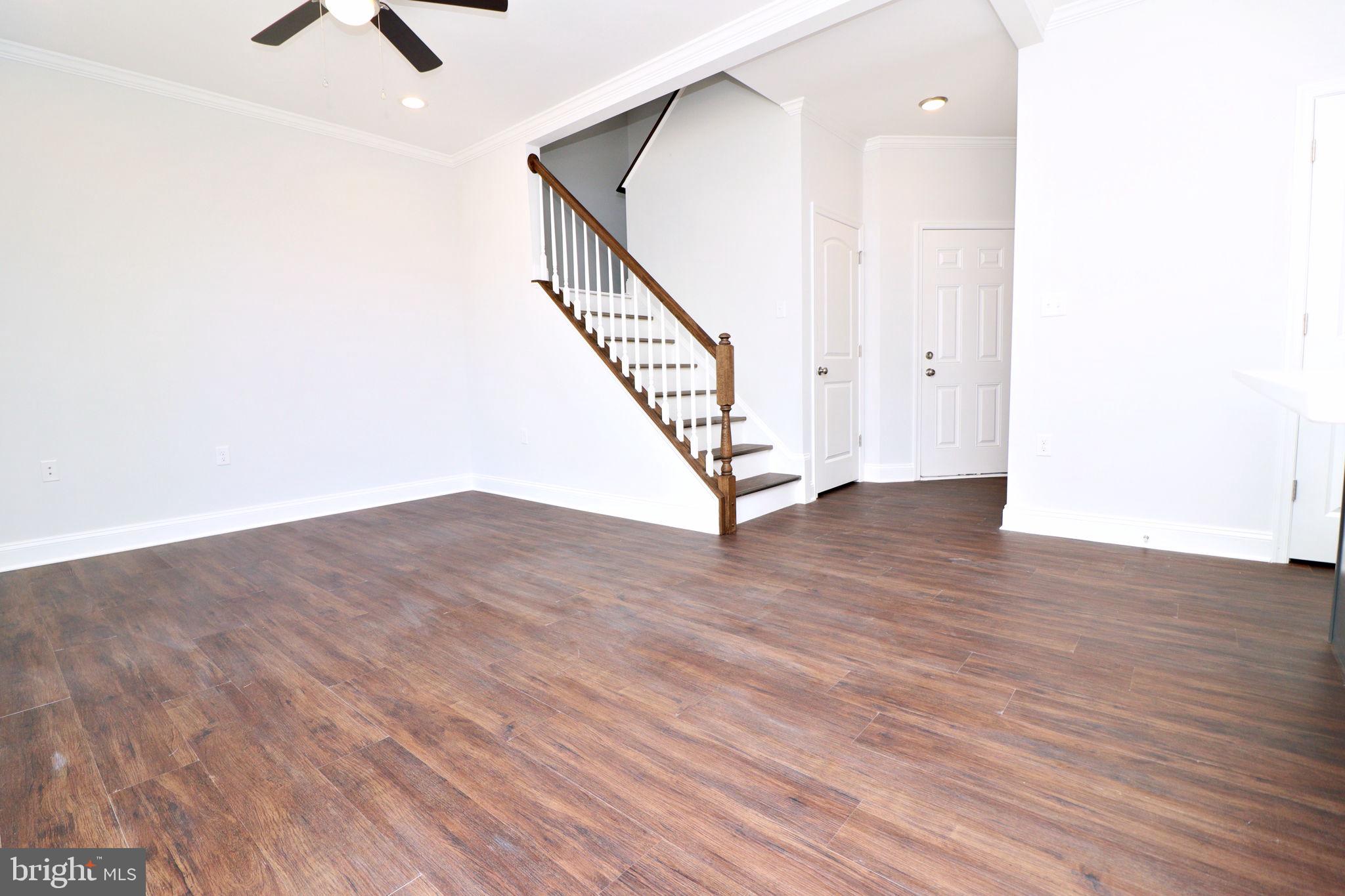 828 Washington Street St W