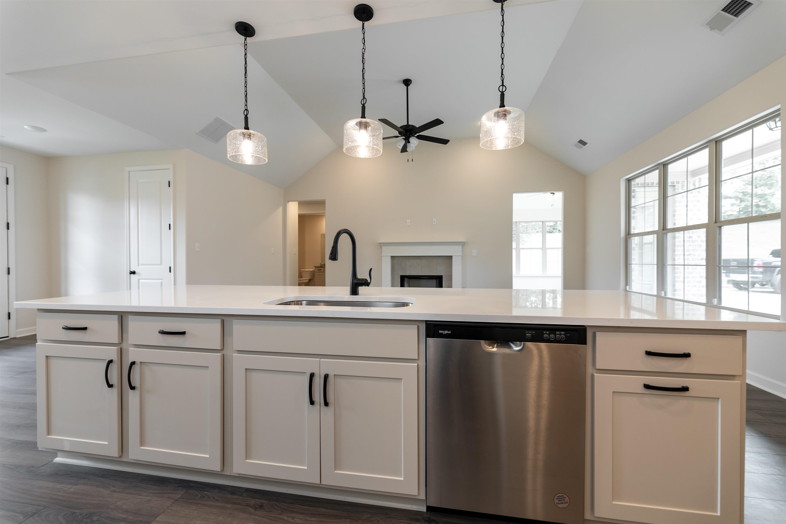 3025 BEDFORDSHIRE CV Unit: 57